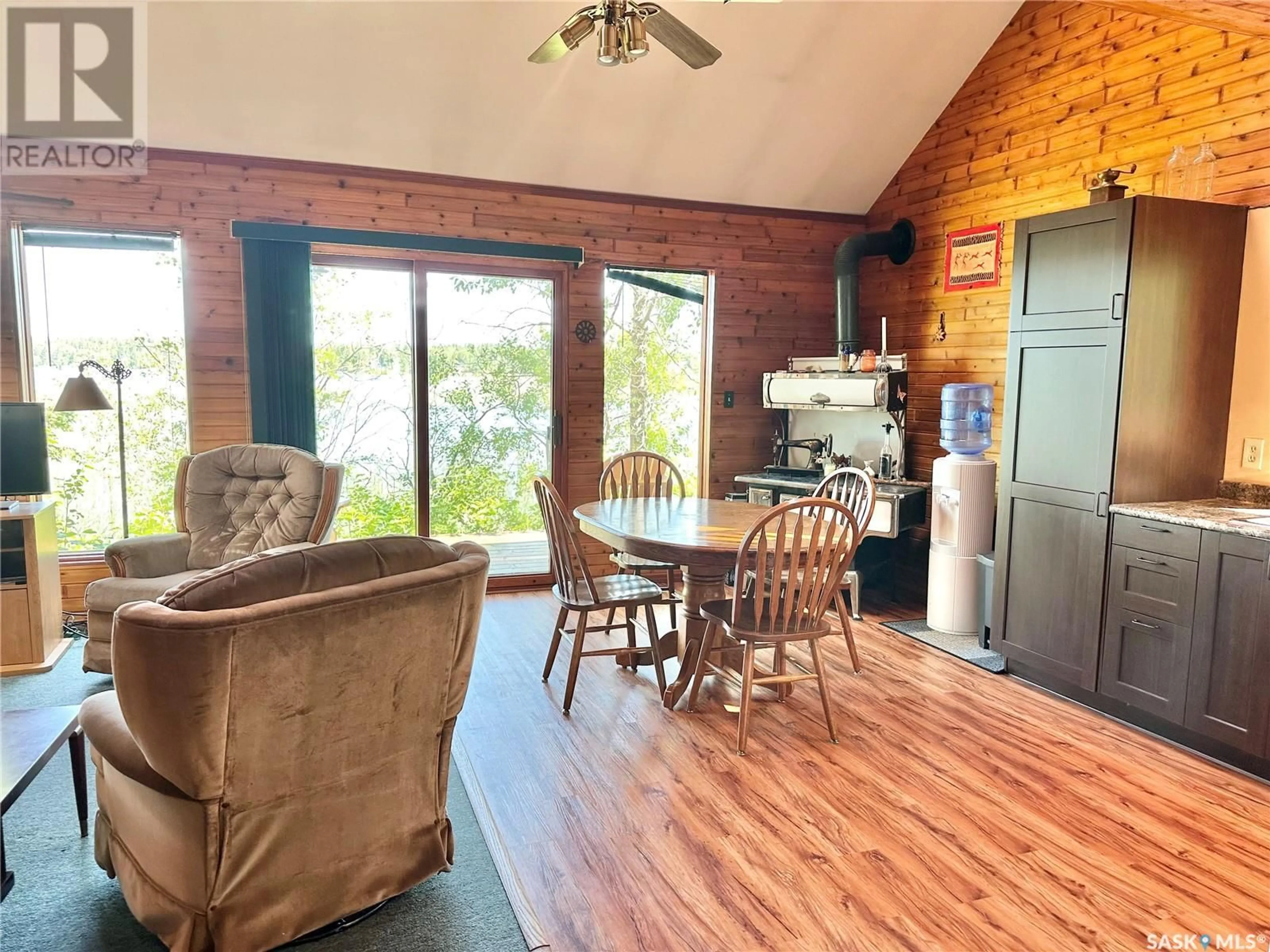 Open concept kitchen, wood/laminate floor for 33 GROUSE ROAD, Big Shell Saskatchewan S0J2G0