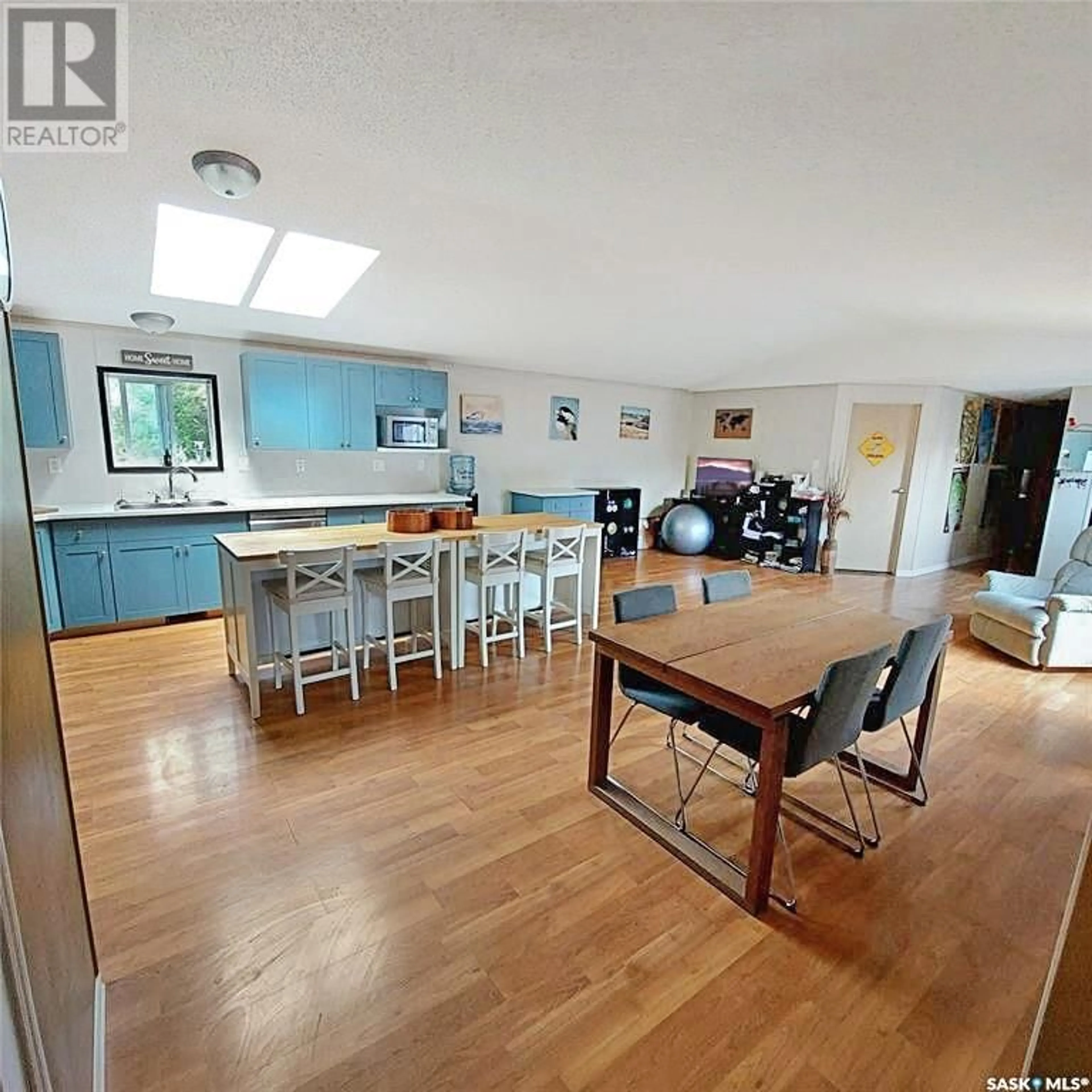 Open concept kitchen, unknown for 118 4TH AVENUE, Neilburg Saskatchewan S0M2C0