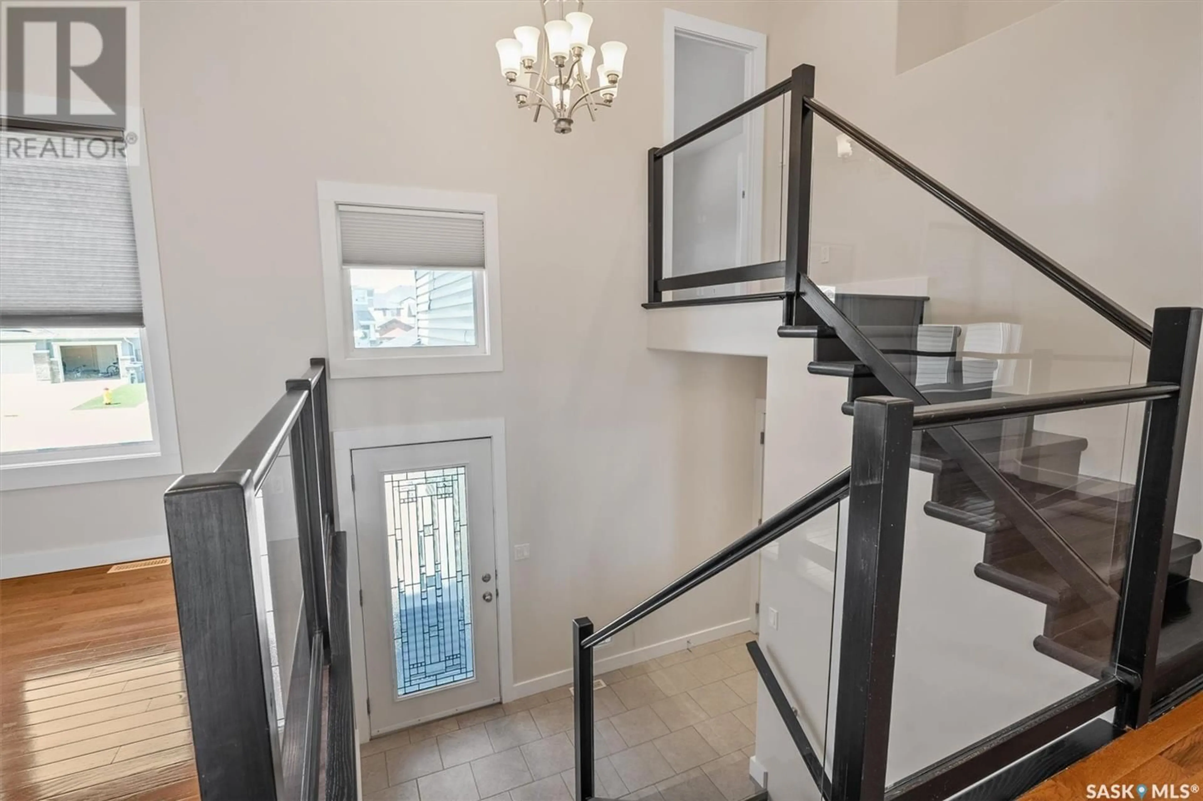 Stairs for 351 PICHLER CRESCENT, Saskatoon Saskatchewan S7V0G3