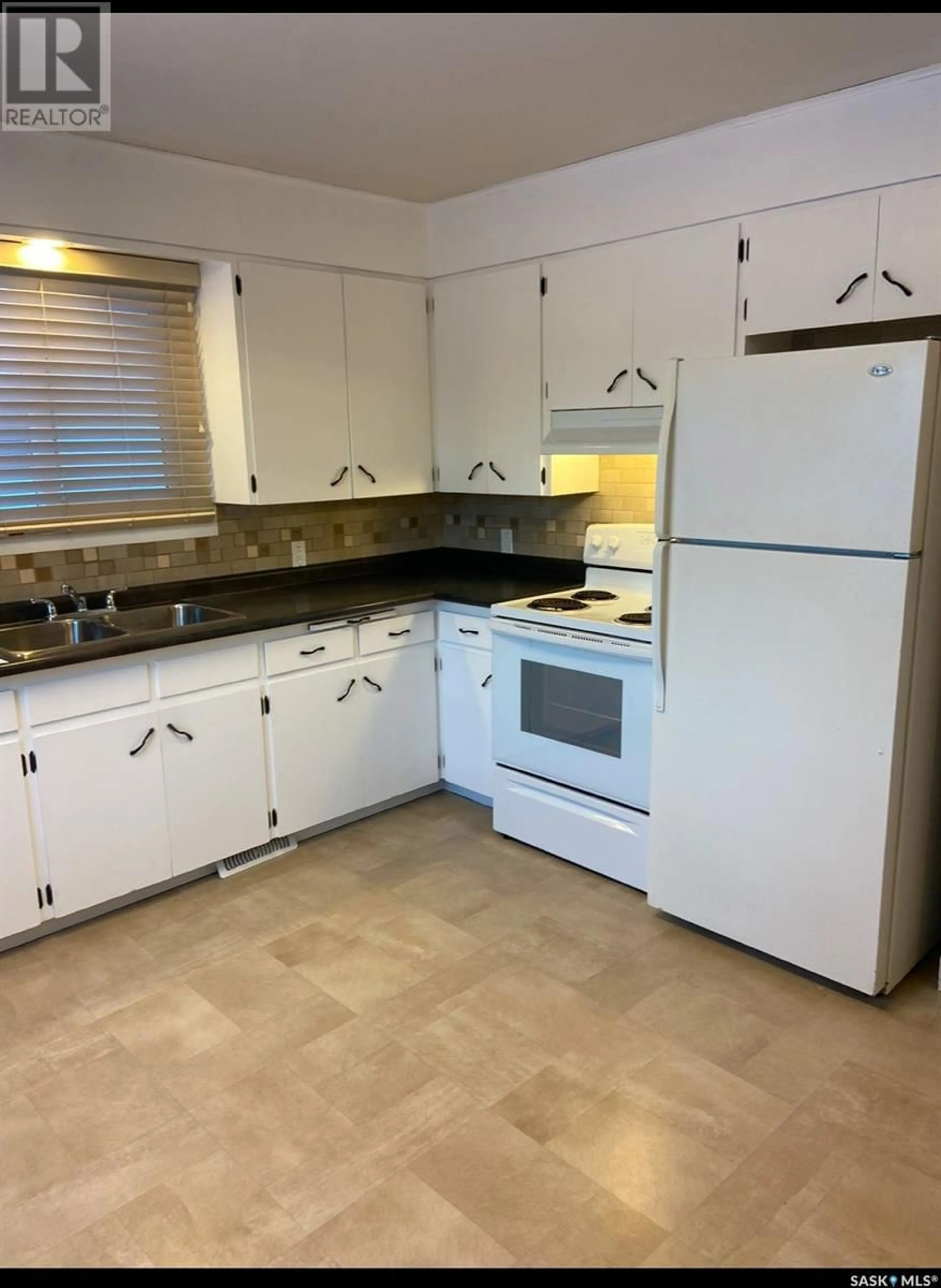 Standard kitchen, ceramic/tile floor for 640 DONALD STREET, Esterhazy Saskatchewan S0A0X0