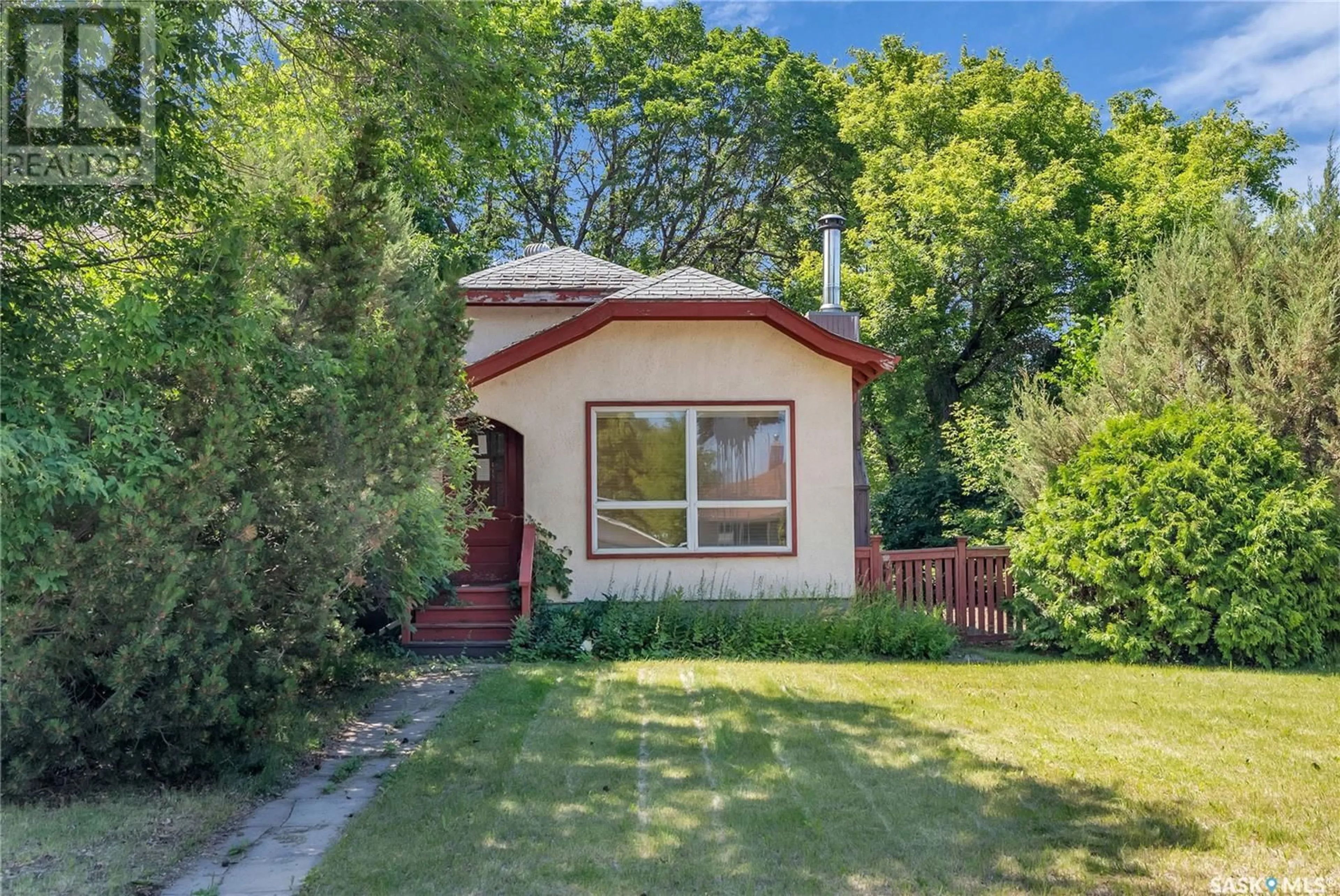 Shed for 1709 E AVENUE N, Saskatoon Saskatchewan S7L1V3