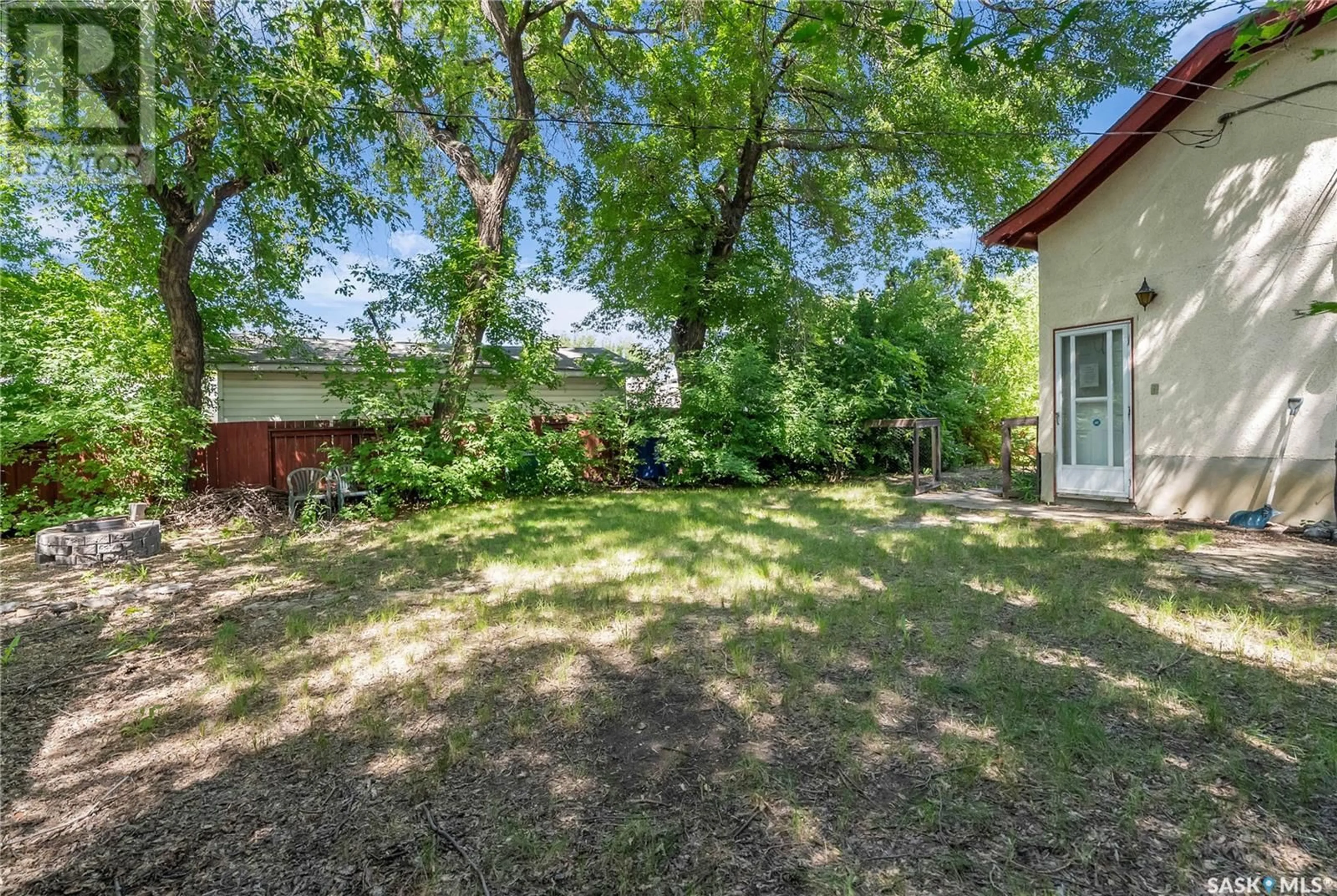 Patio, unknown for 1709 E AVENUE N, Saskatoon Saskatchewan S7L1V3