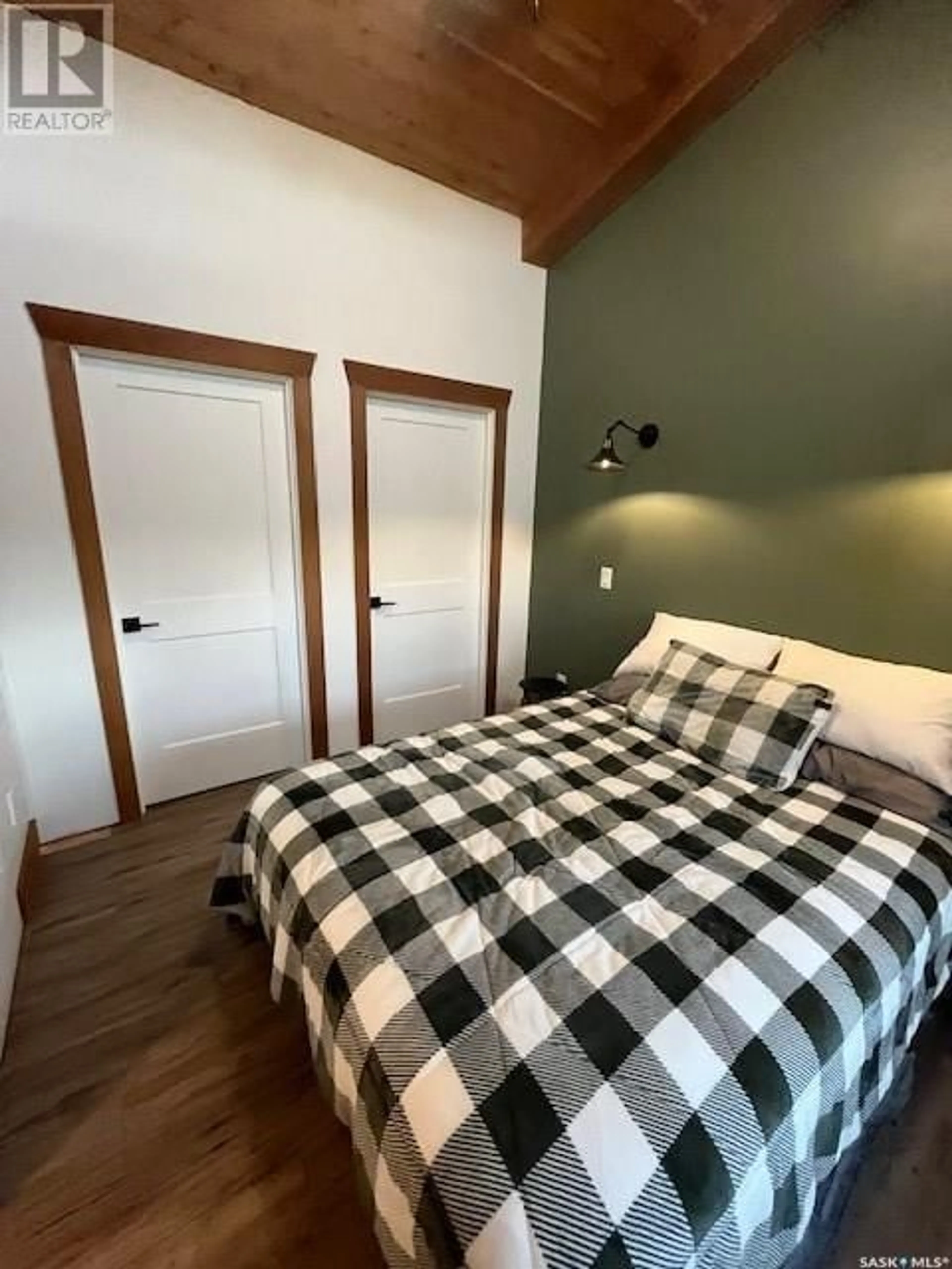 Bedroom with bed, unknown for 3 WACASA RIDGE, Hoodoo Rm No. 401 Saskatchewan S0K4P0