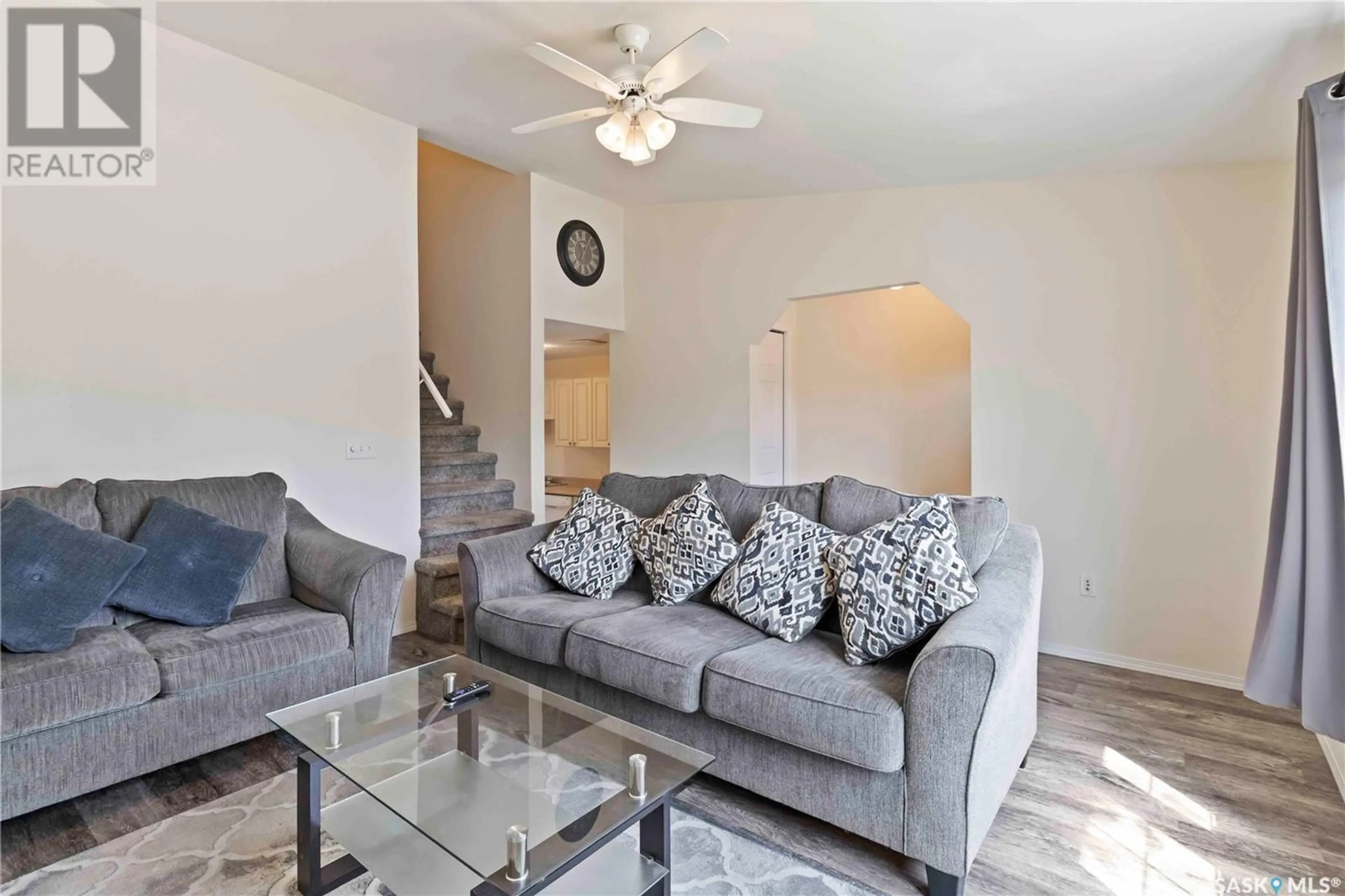 Living room with furniture, unknown for 345 X AVENUE, Saskatoon Saskatchewan S7M3H5