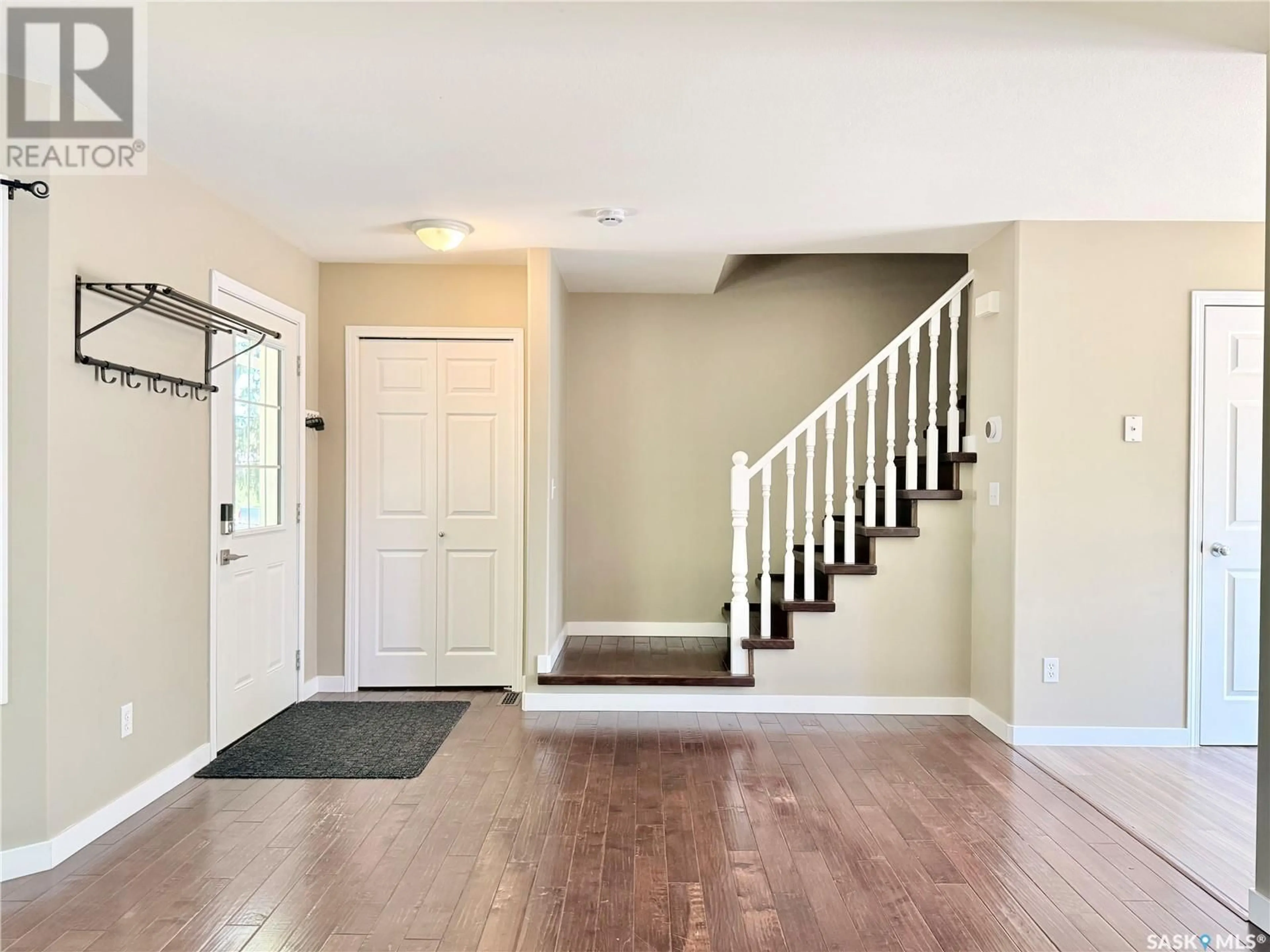 Indoor entryway for 131A 113TH STREET, Saskatoon Saskatchewan S7N1V9
