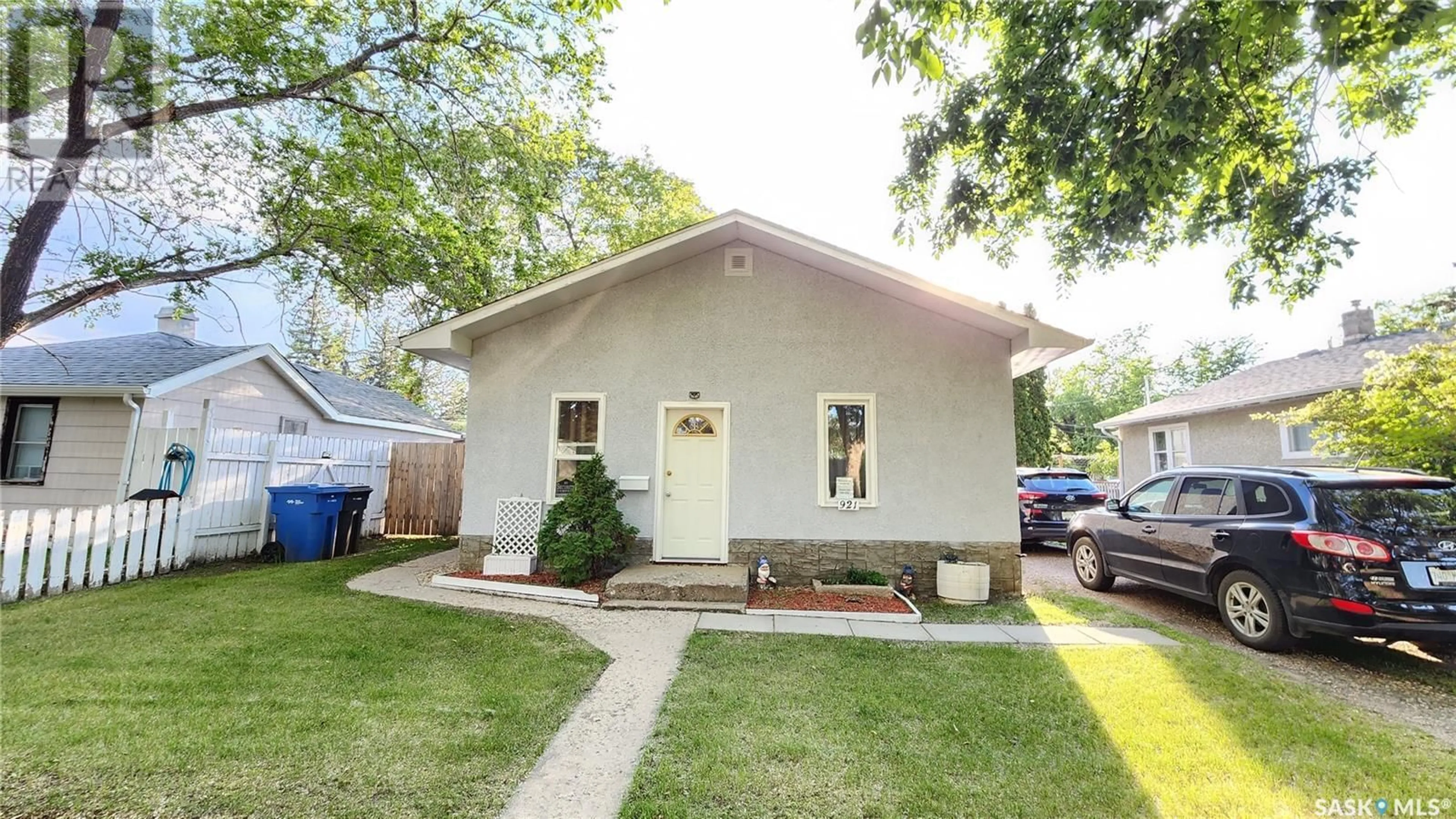Home with vinyl exterior material, street for 921 109TH STREET, North Battleford Saskatchewan S9A2E1