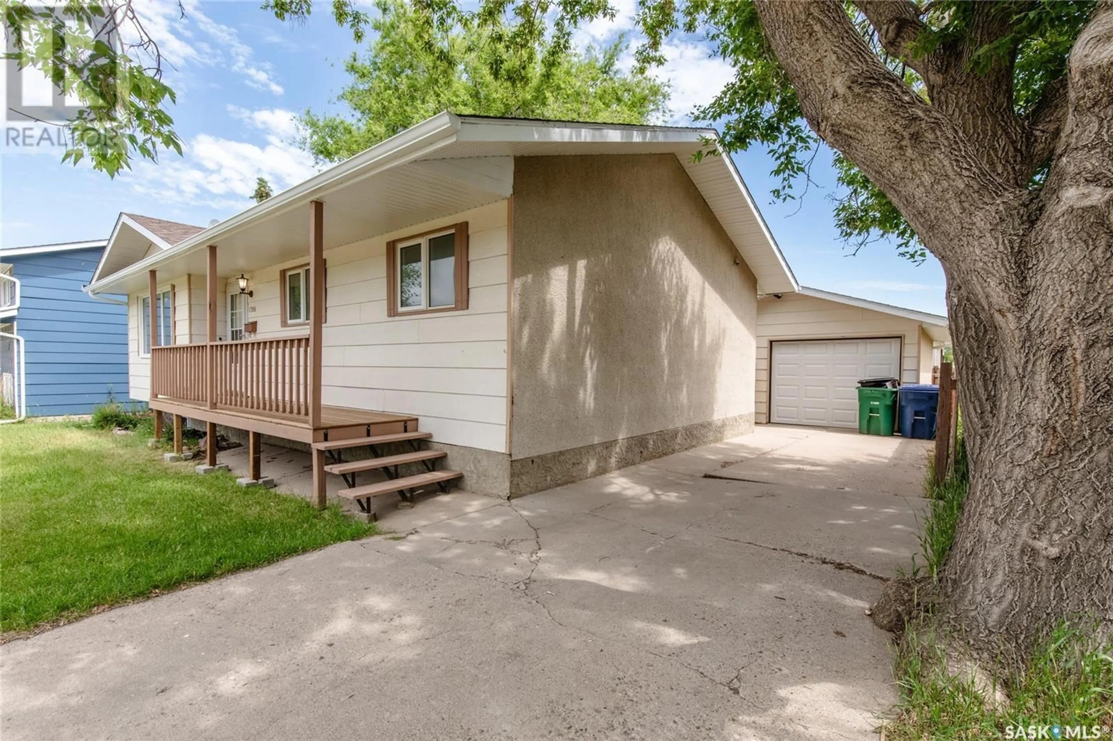 Unknown for 1386 MANITOU CRESCENT, Moose Jaw Saskatchewan S6H7C5