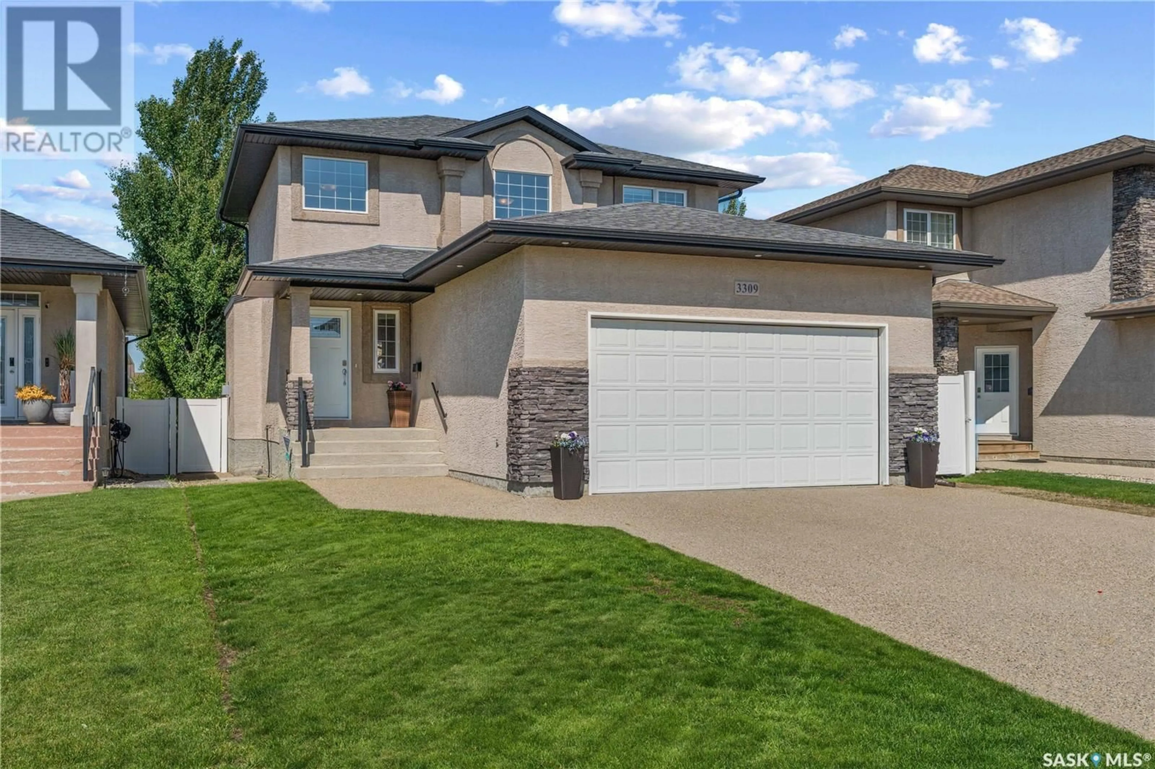 Home with vinyl exterior material, street for 3309 VALLEY GREEN WAY, Regina Saskatchewan S4V1L3