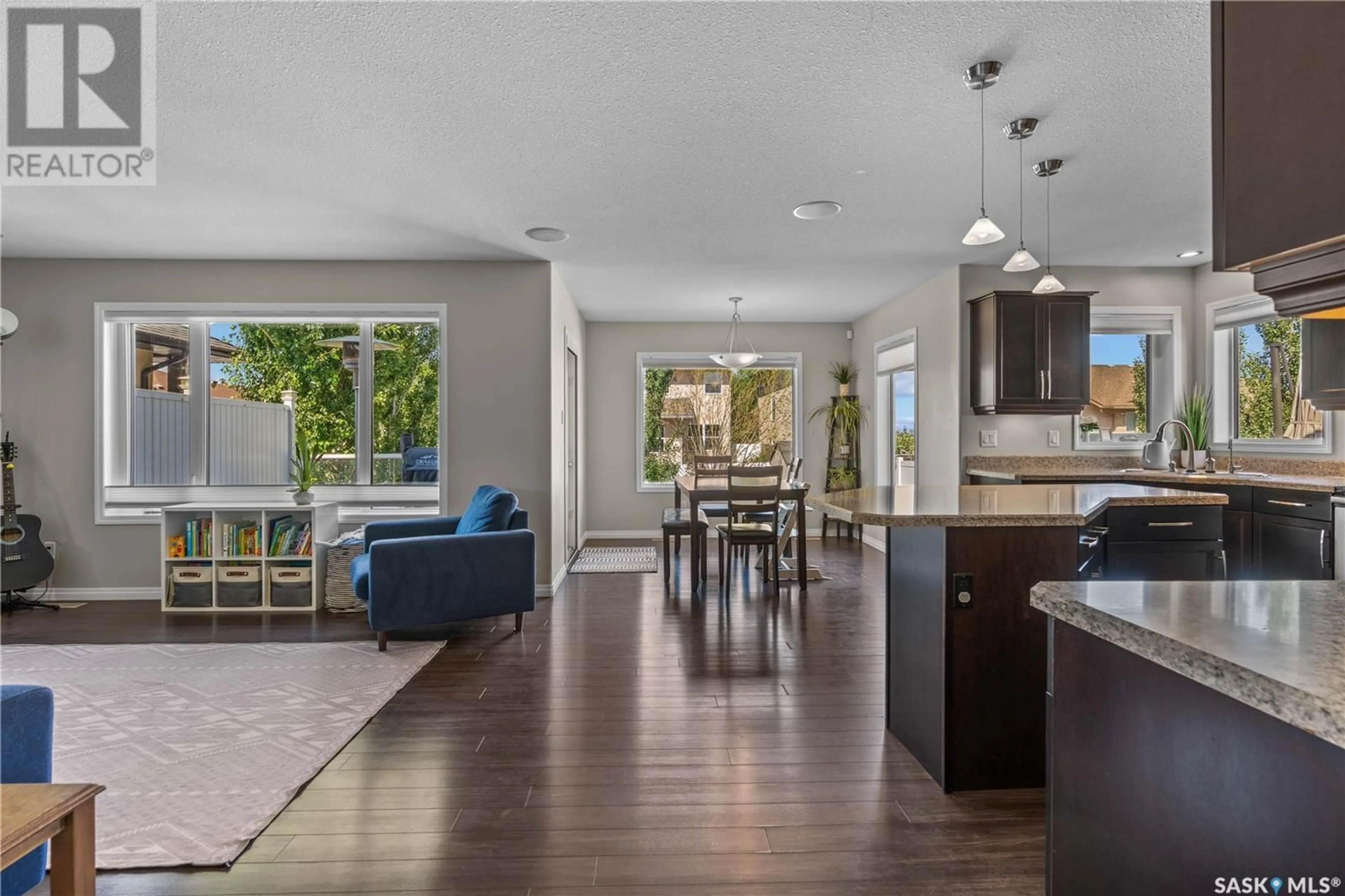 Open concept kitchen, unknown for 3309 VALLEY GREEN WAY, Regina Saskatchewan S4V1L3