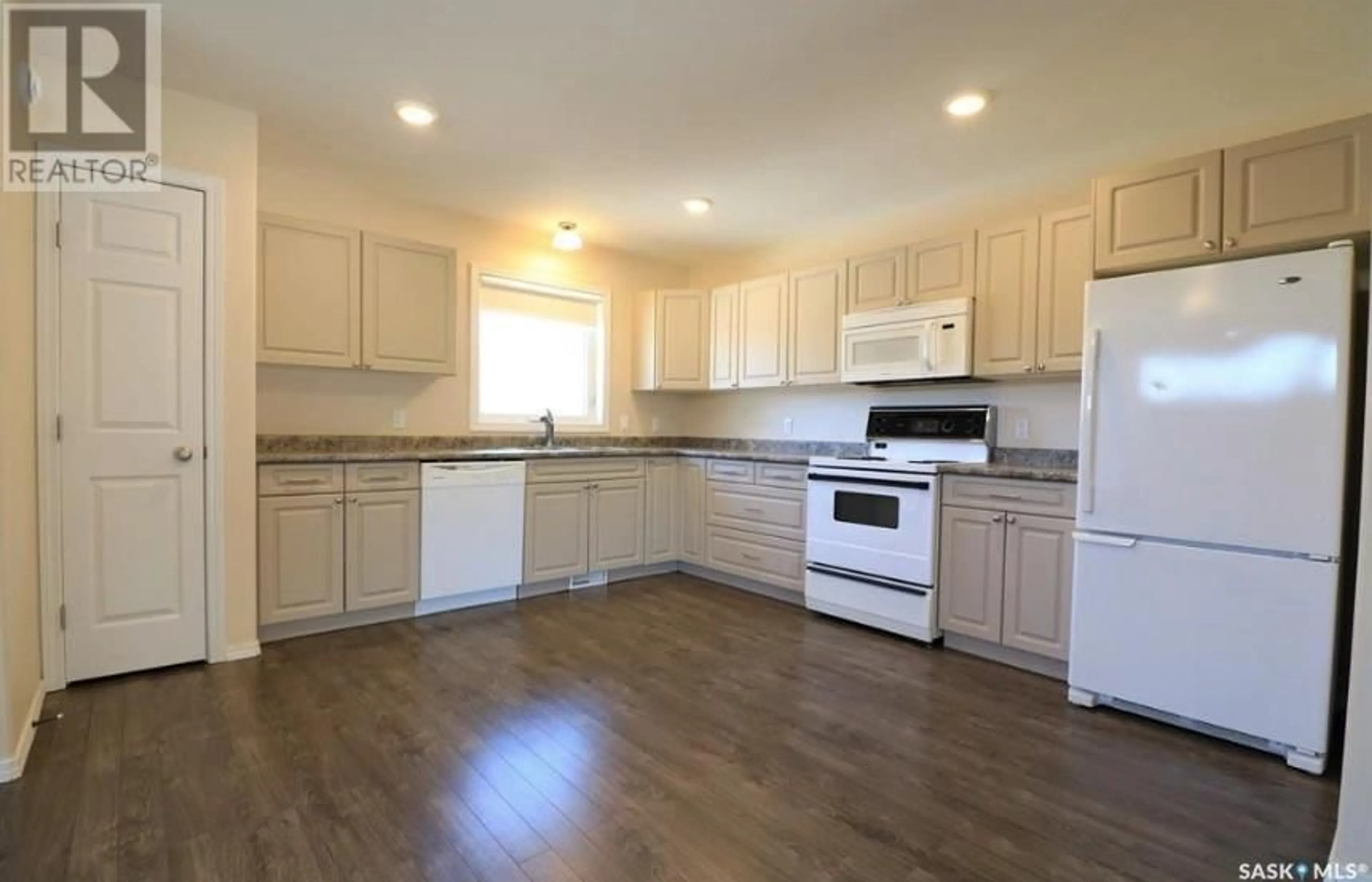 Standard kitchen, unknown for B - 1322 107TH STREET, North Battleford Saskatchewan S9A1Z7