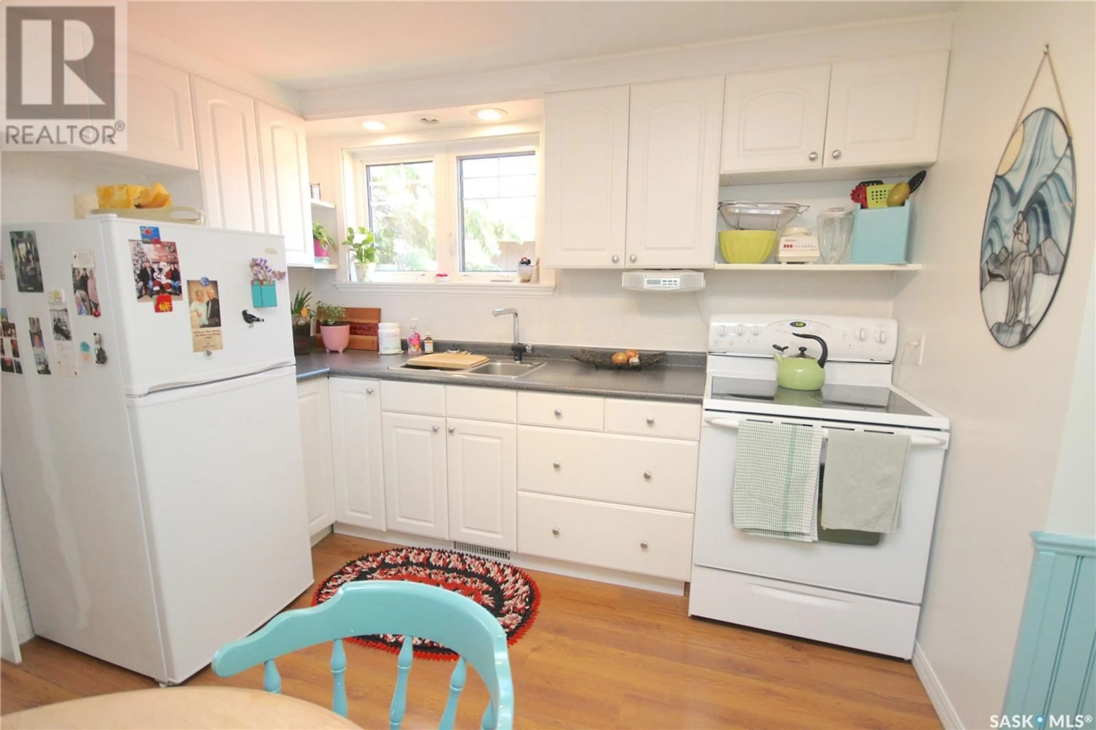 Standard kitchen, wood/laminate floor for 101 GLASGOW AVENUE, Saltcoats Saskatchewan S0A3R0