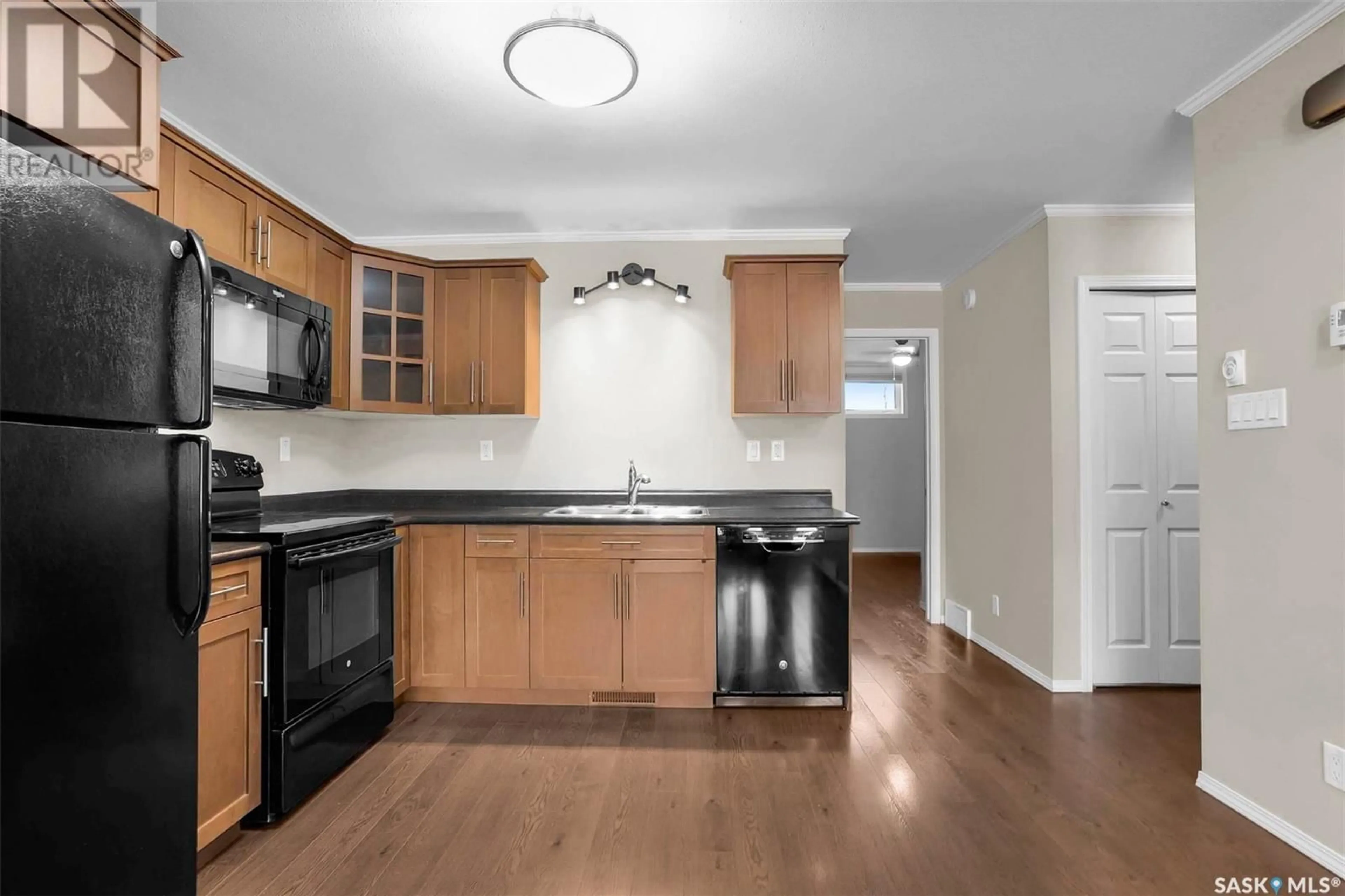 Standard kitchen, unknown for 207 - 275 PRINGLE LANE, Saskatoon Saskatchewan S7T0T5