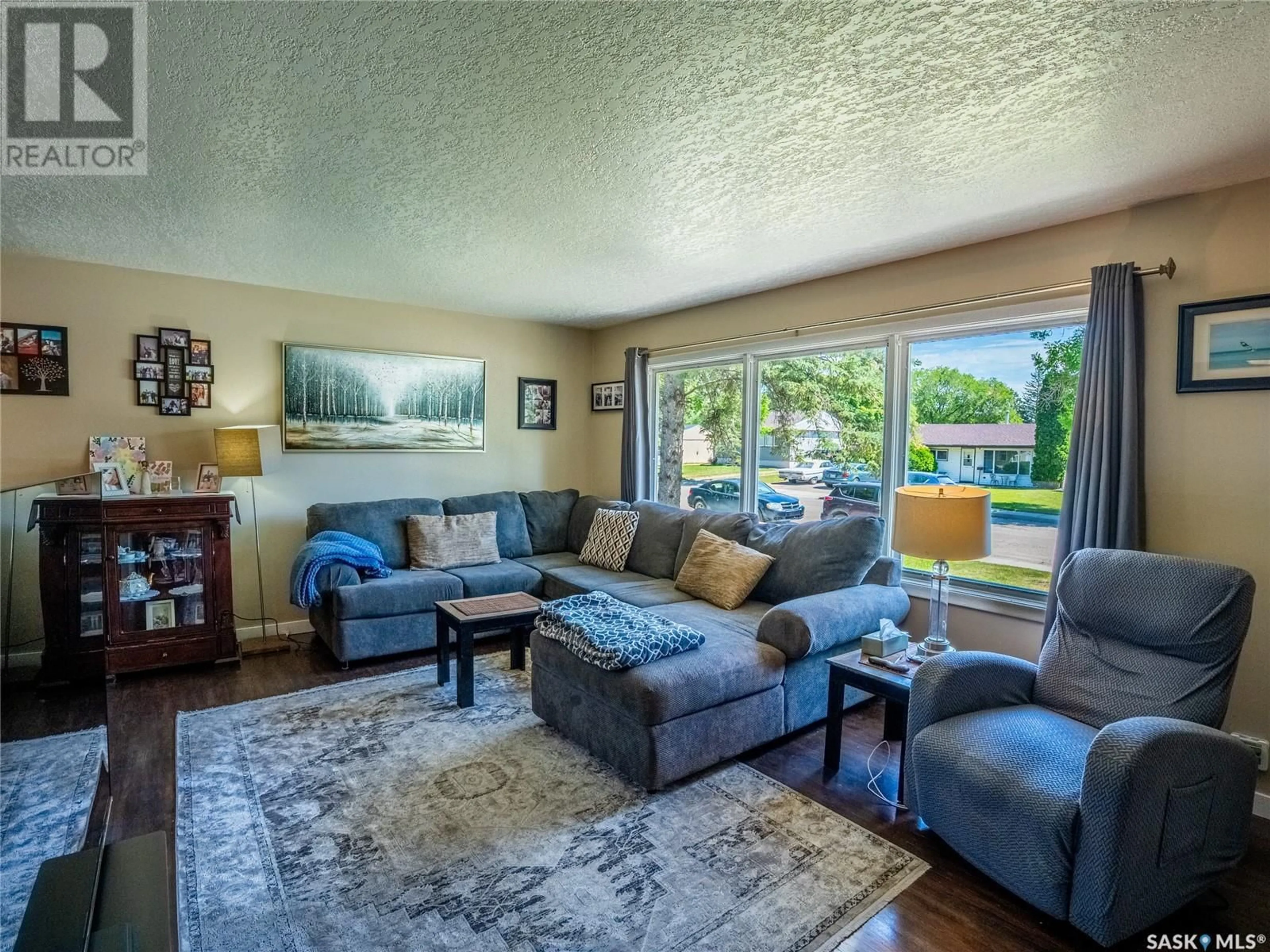 Living room with furniture, unknown for 710 FORGET STREET, Regina Saskatchewan S4T4X2