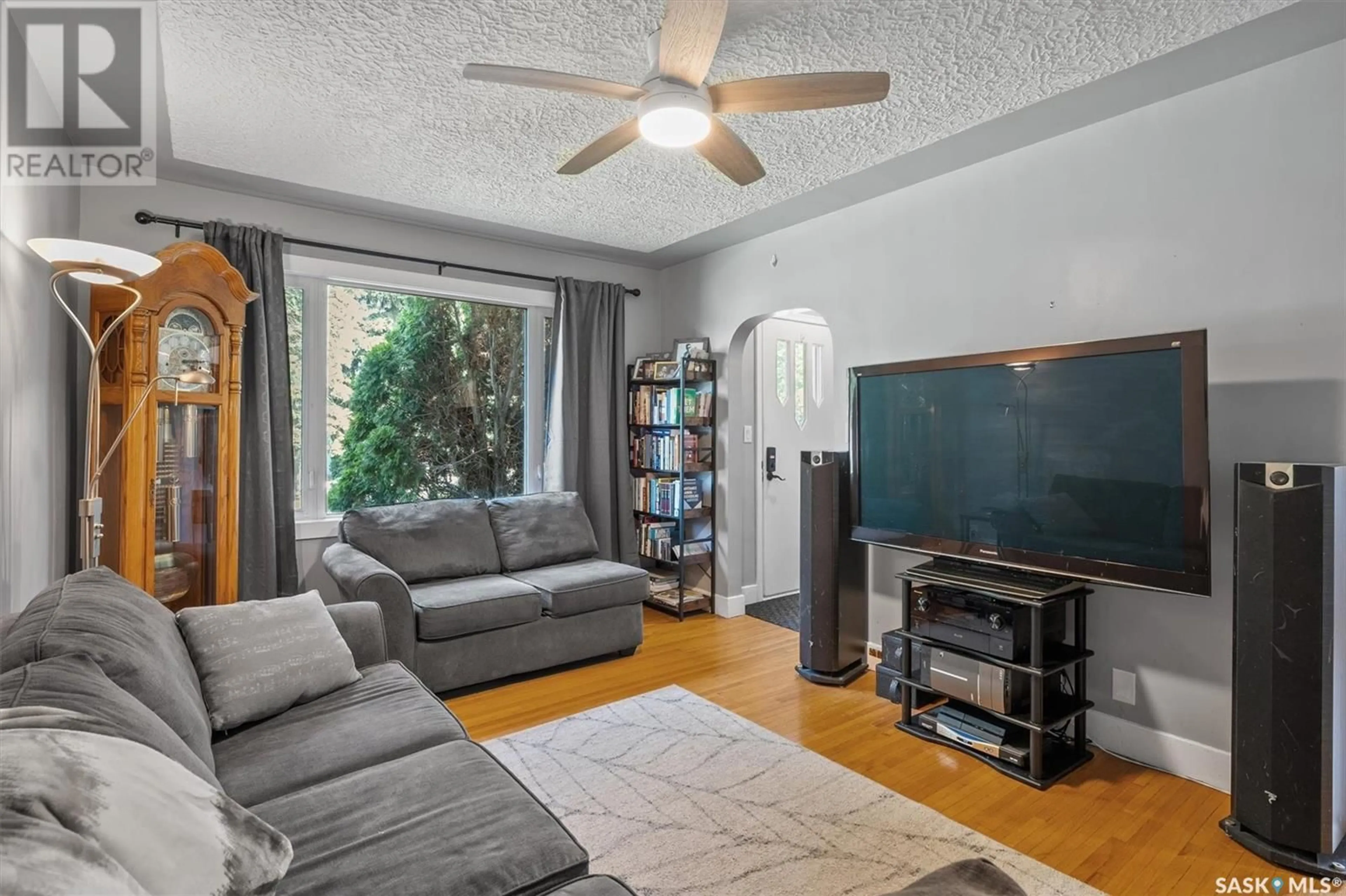 Living room with furniture, unknown for 2016 WILLIAM AVENUE, Saskatoon Saskatchewan S7J1A3