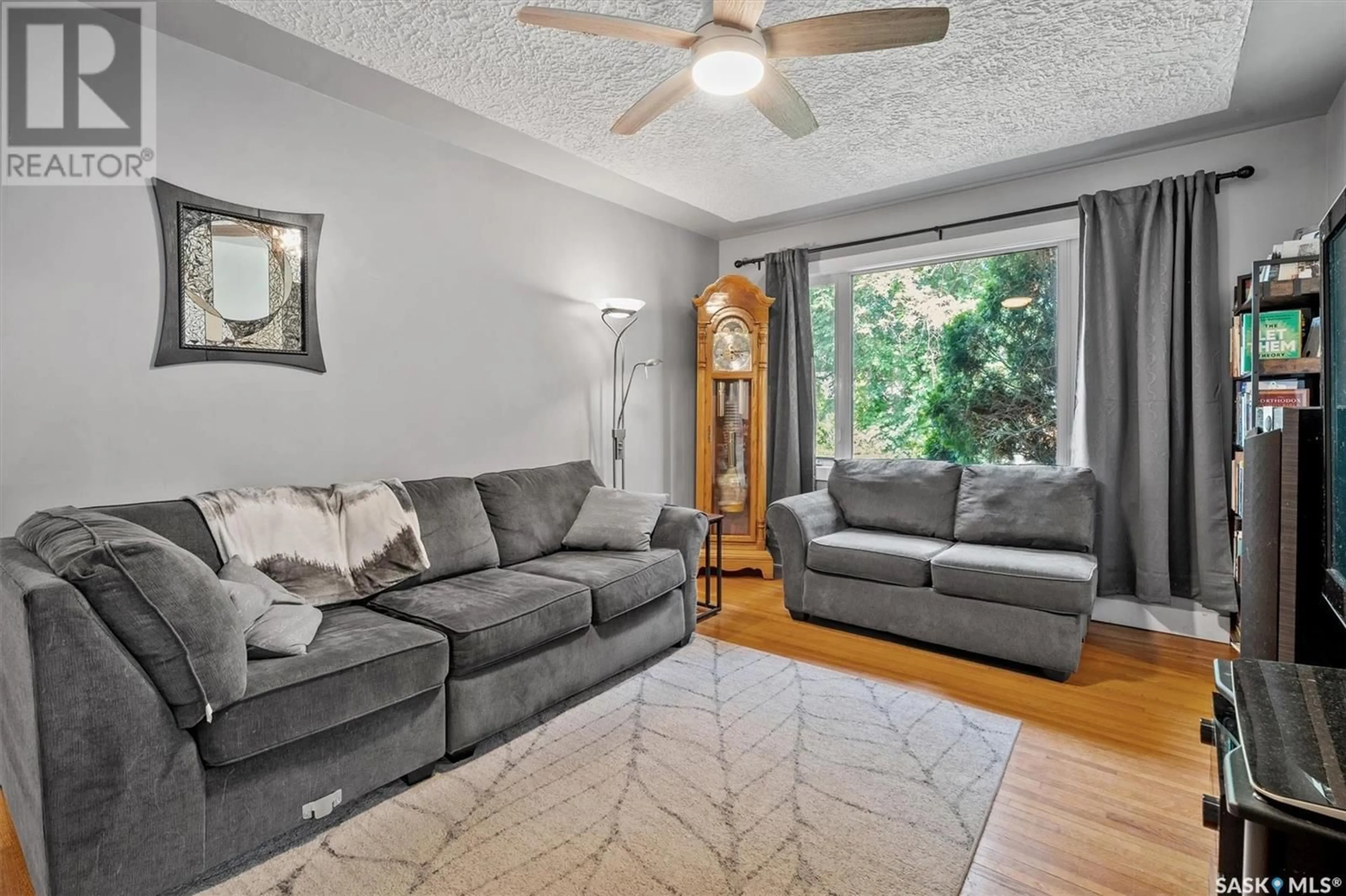 Living room with furniture, unknown for 2016 WILLIAM AVENUE, Saskatoon Saskatchewan S7J1A3