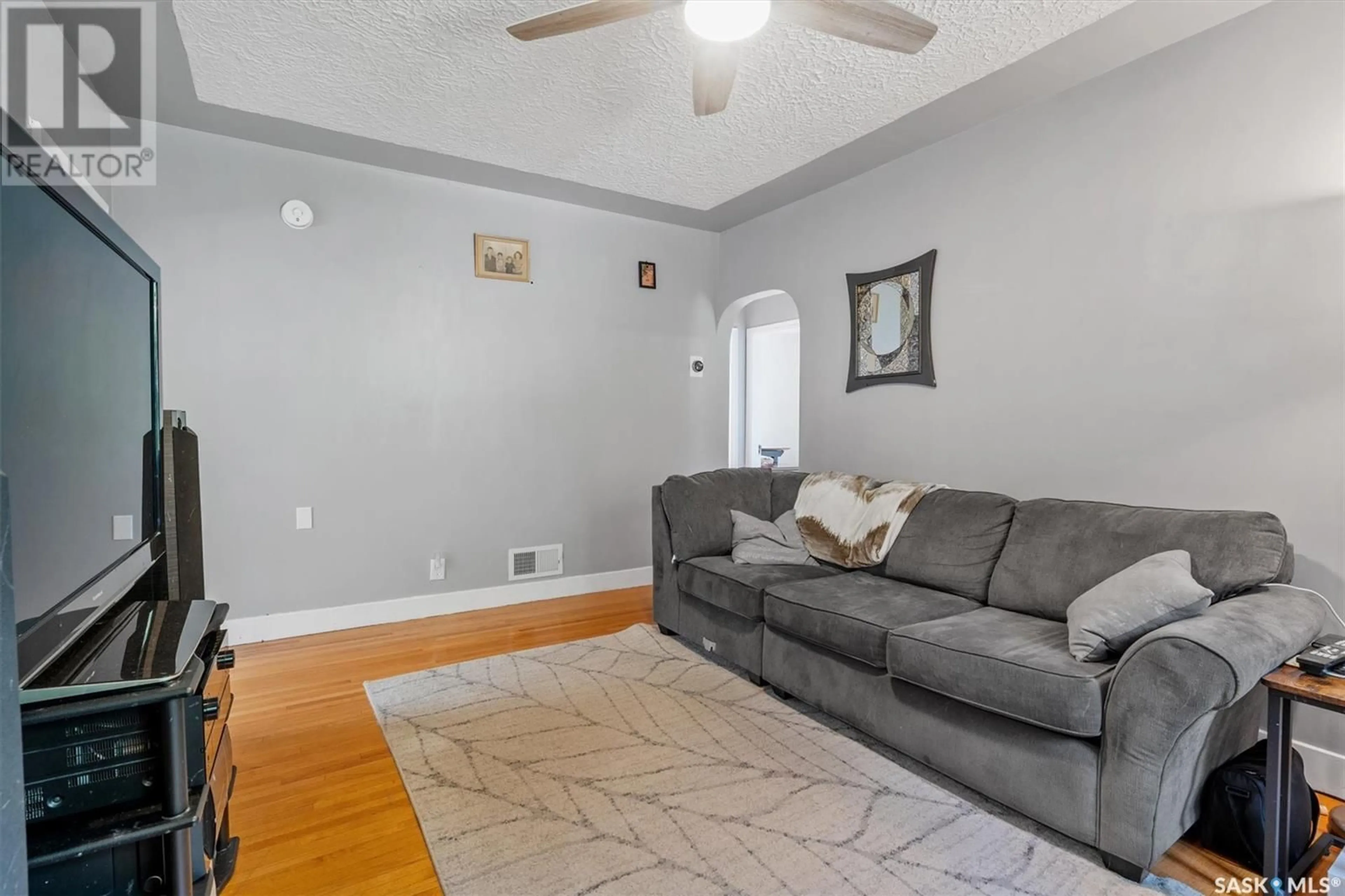 Living room with furniture, unknown for 2016 WILLIAM AVENUE, Saskatoon Saskatchewan S7J1A3