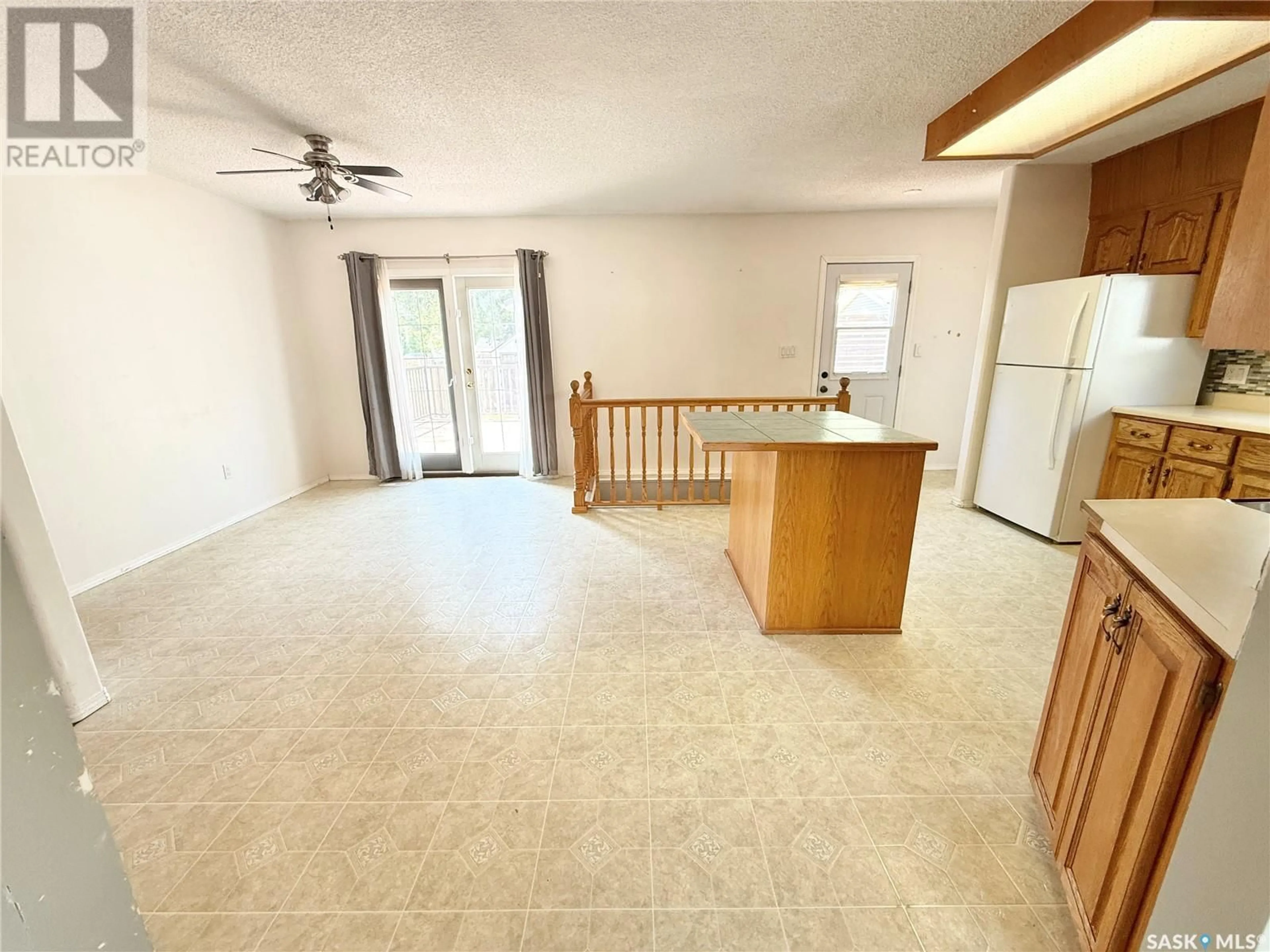 A pic of a room for 431 ALBERT STREET, Weyburn Saskatchewan S4H1G4