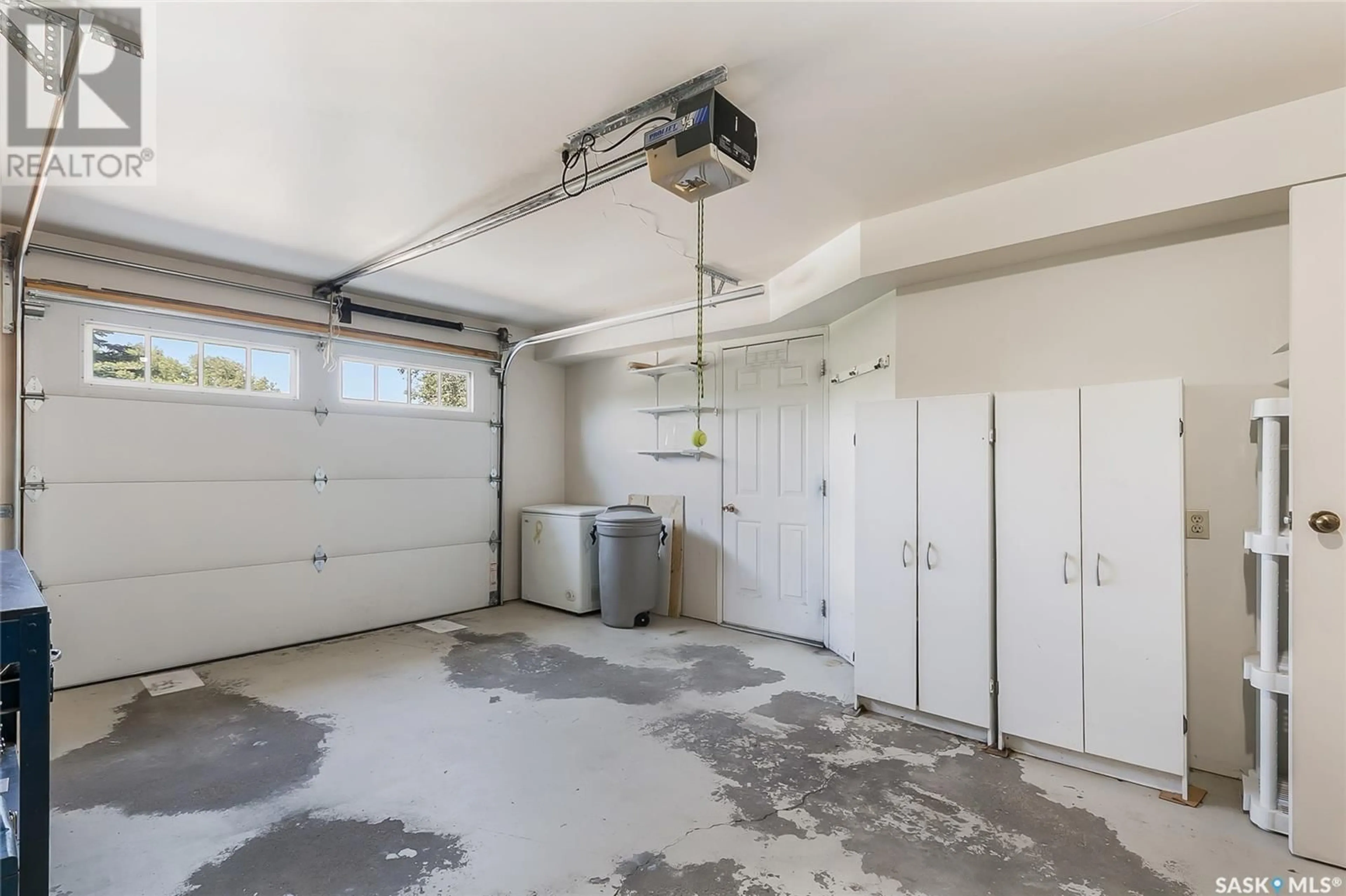 Indoor garage for S - 3 100 JAMES STREET, Lumsden Saskatchewan S0G3C0