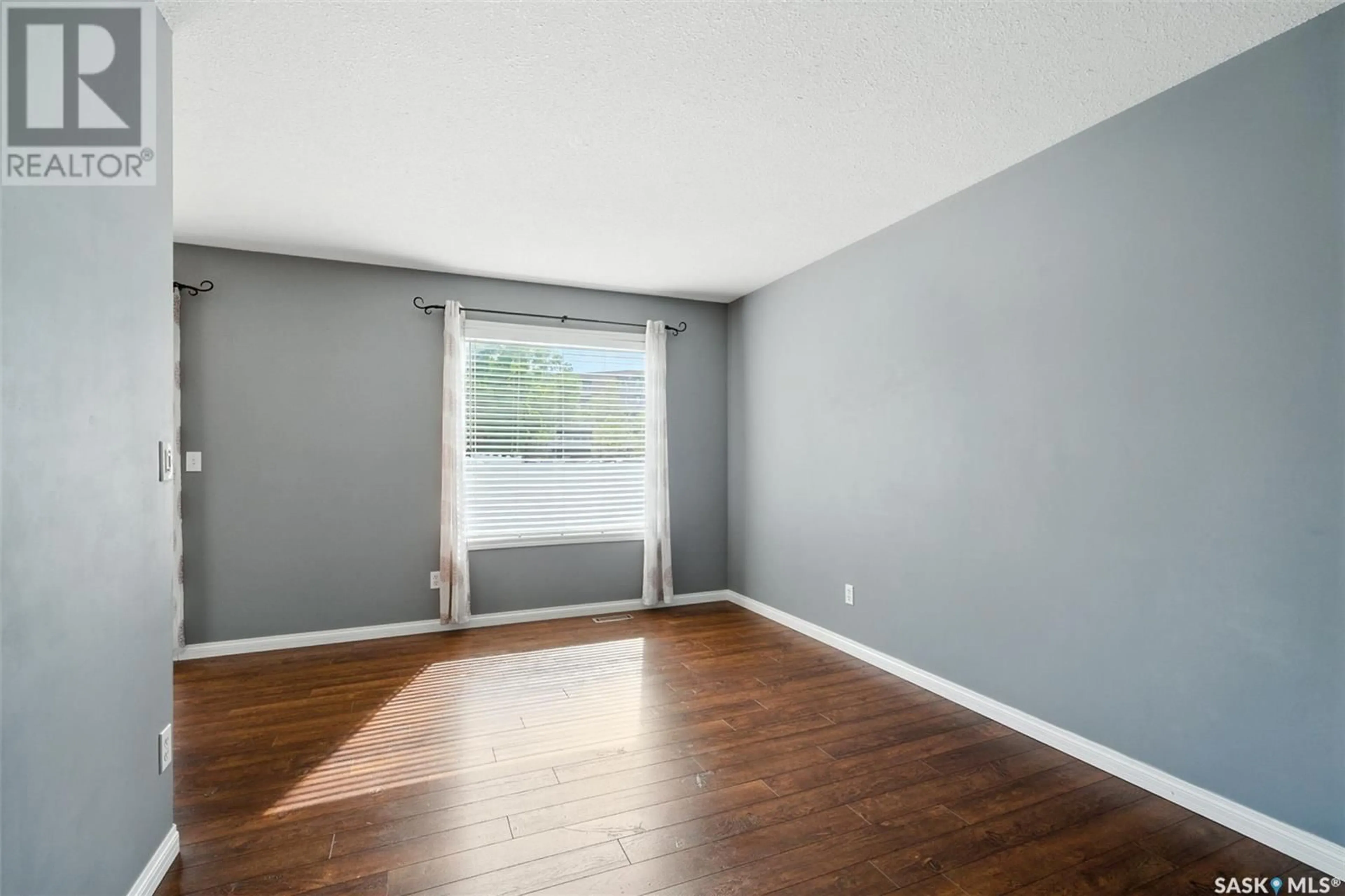 A pic of a room for 13 215 PINEHOUSE DRIVE, Saskatoon Saskatchewan S7K6N9