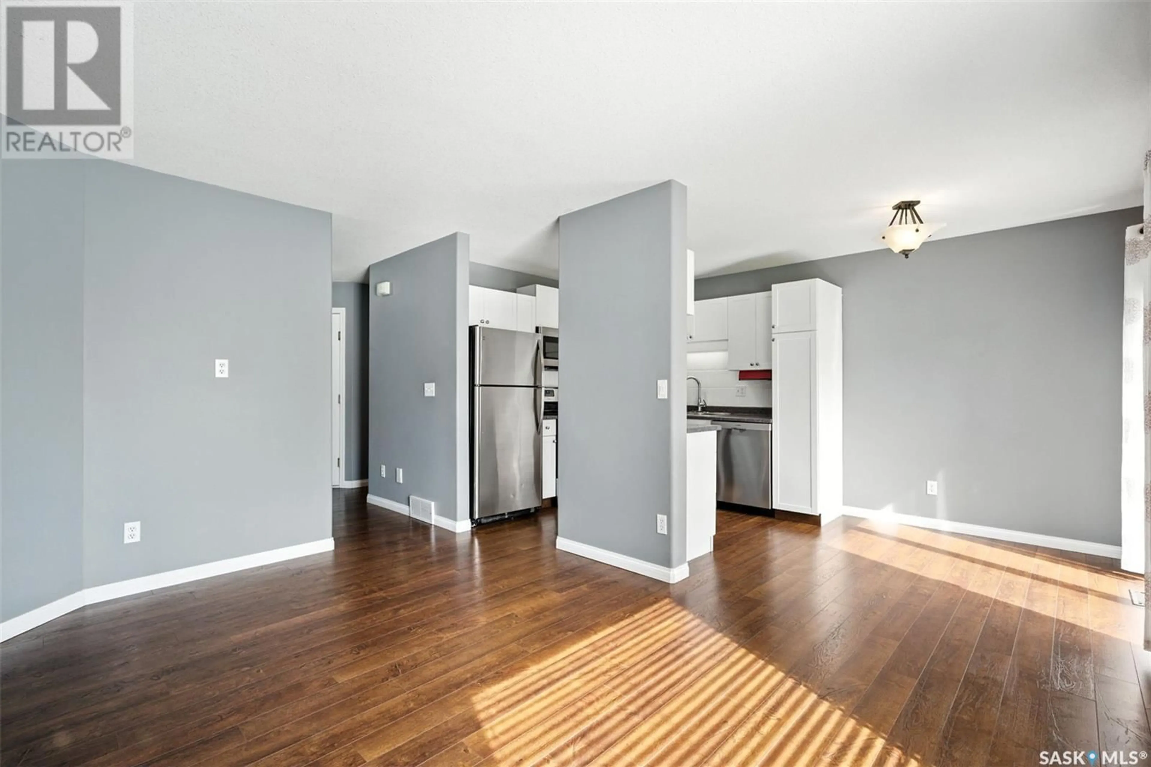 Unknown for 13 215 PINEHOUSE DRIVE, Saskatoon Saskatchewan S7K6N9