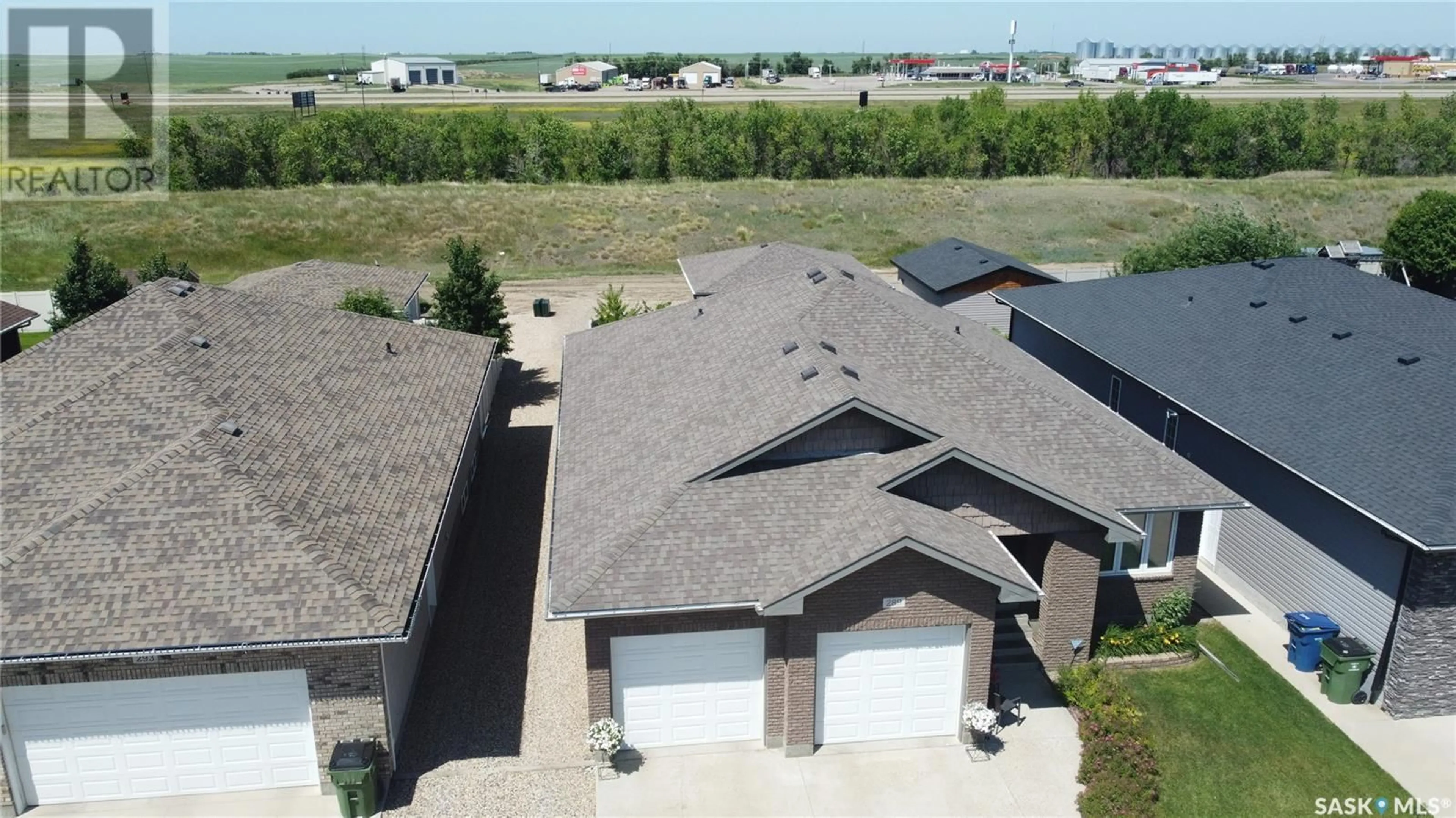 A pic from outside/outdoor area/front of a property/back of a property/a pic from drone, unknown for 289 WOOD LILY DRIVE, Moose Jaw Saskatchewan S6J1N9