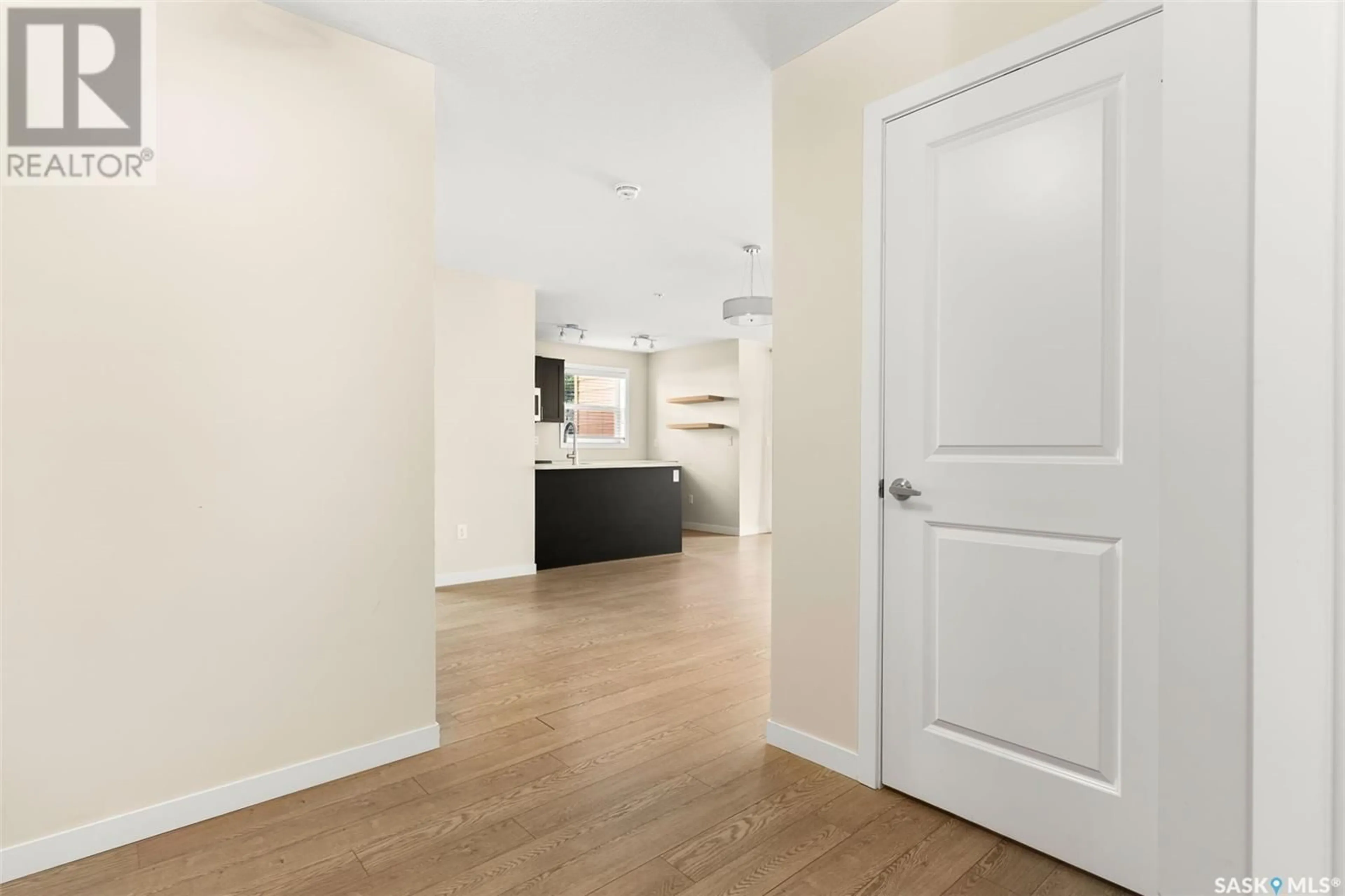 Indoor entryway for 5500 - 1101 MITCHINSON WAY, Regina Saskatchewan S4W0N9