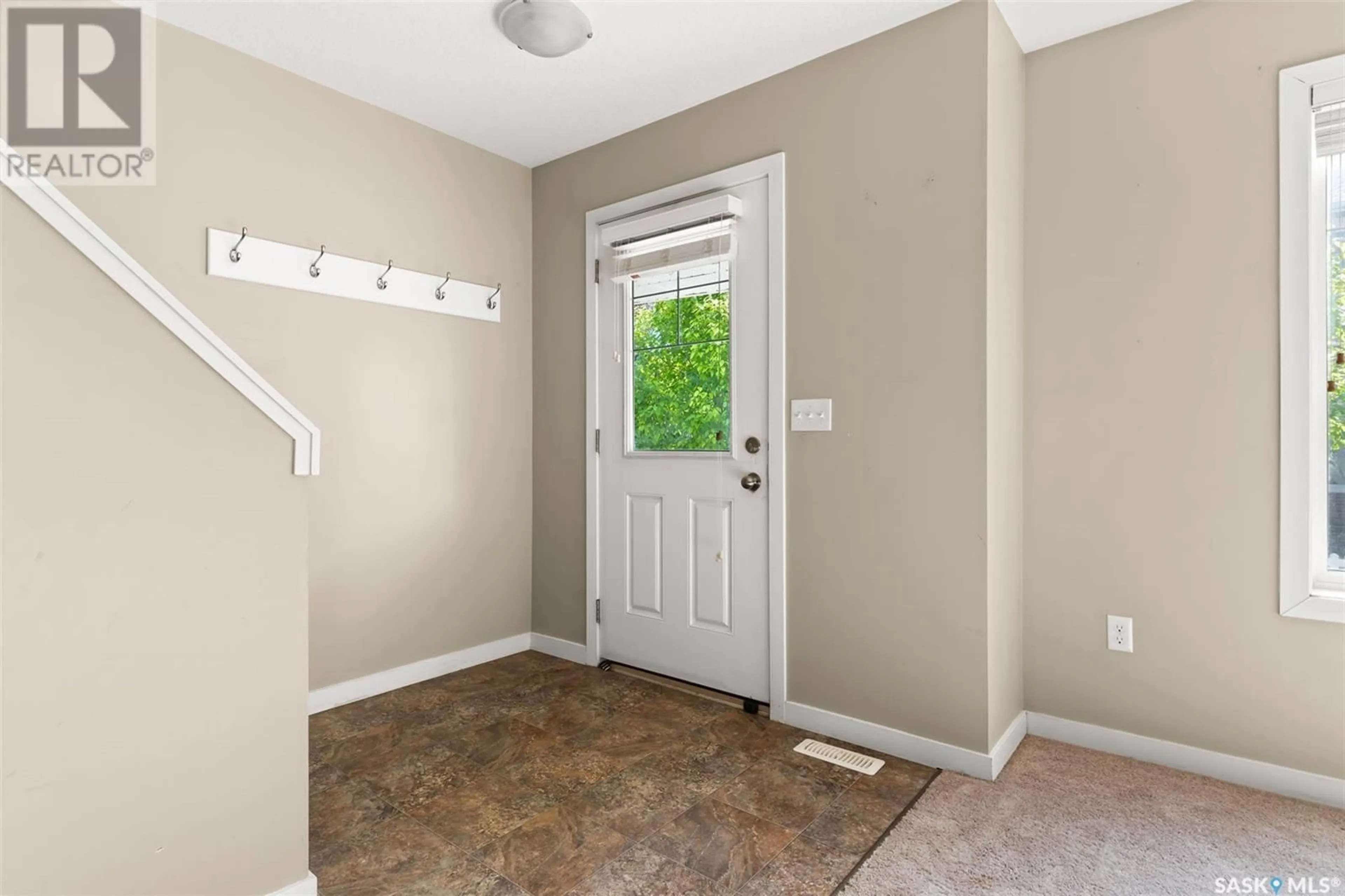 Indoor entryway for 47 - 5652 GORDON ROAD, Regina Saskatchewan S4W0M1