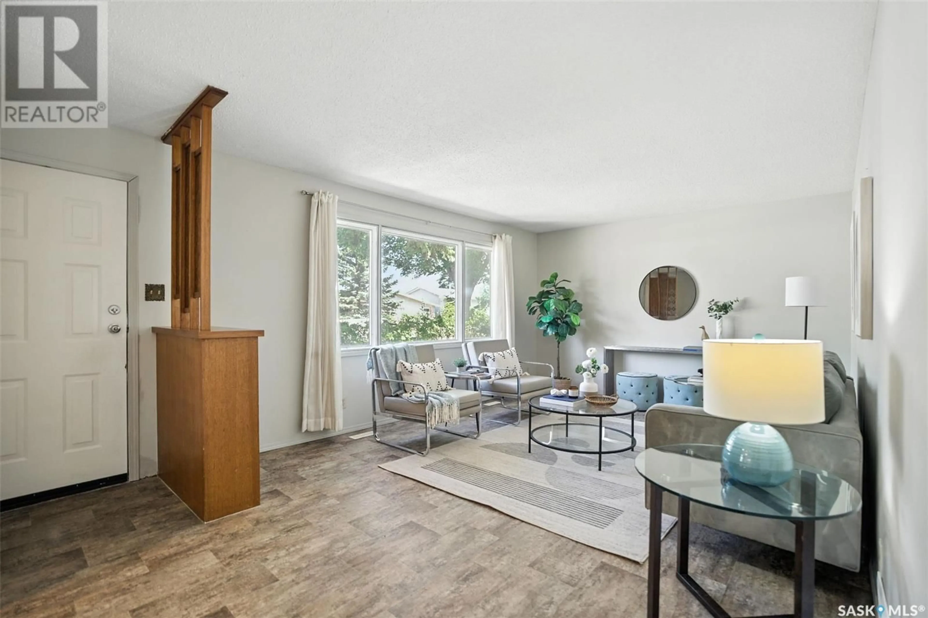 Living room with furniture, unknown for 229 CARLETON DRIVE, Saskatoon Saskatchewan S7H3P1