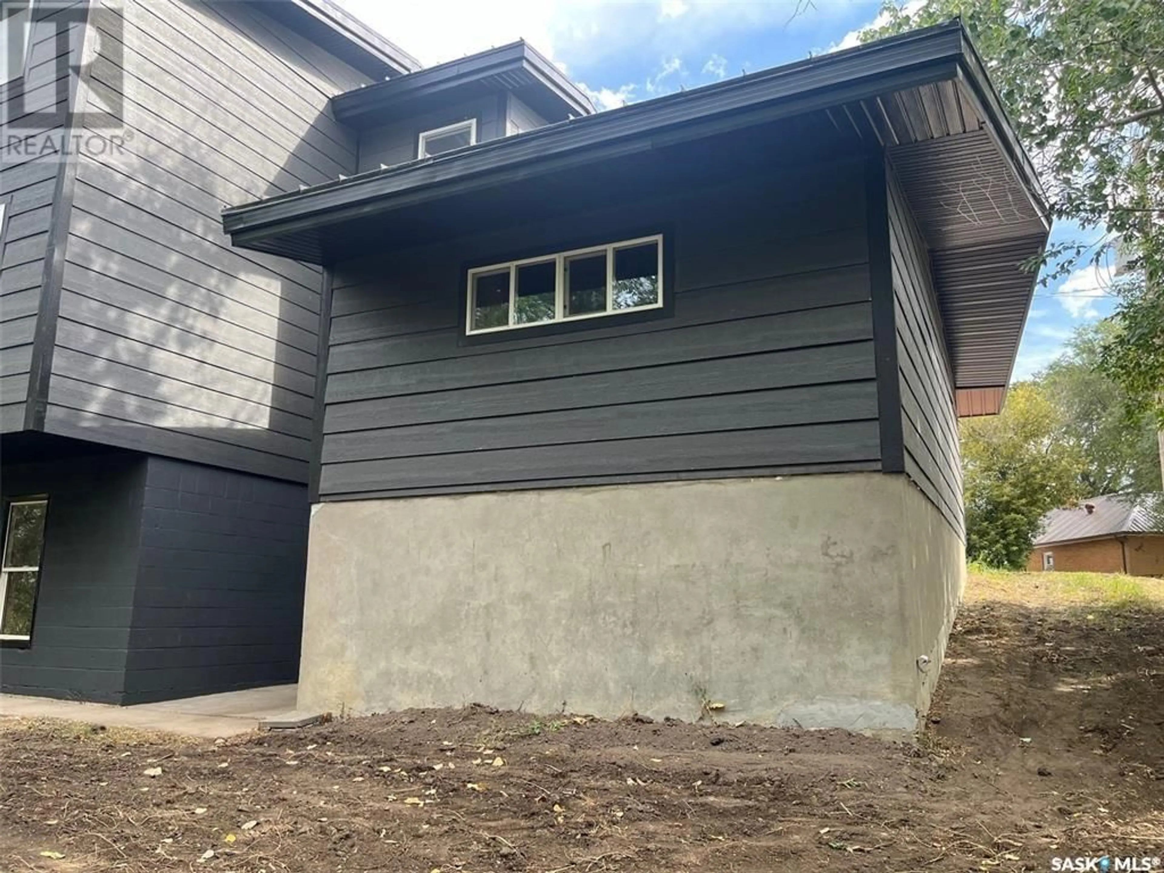 Home with vinyl exterior material, street for 1130 VALLEY STREET, Estevan Saskatchewan S4A0E3