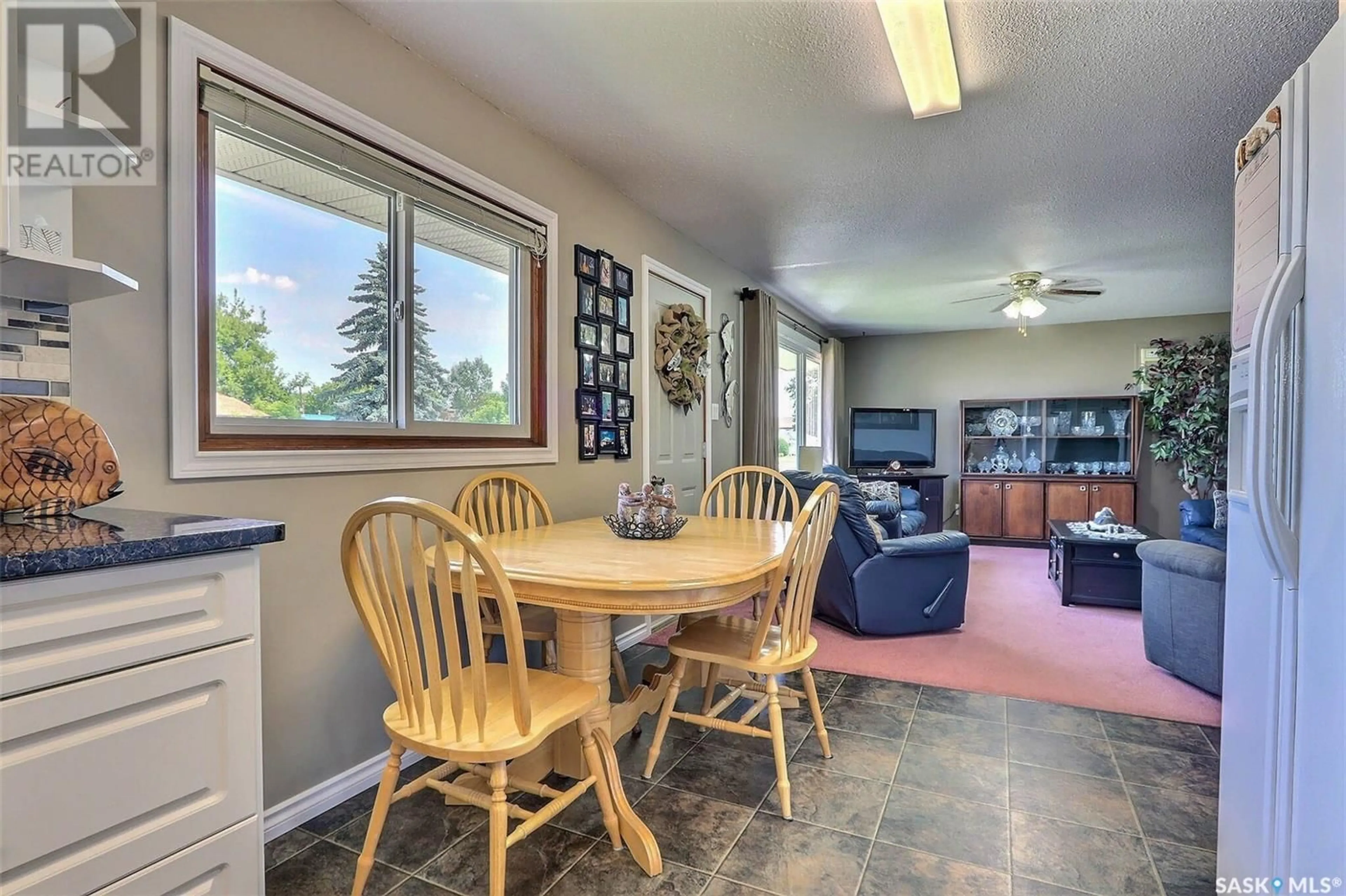 Dining room, ceramic/tile floor for 935 1ST STREET, Prince Albert Saskatchewan S6V0C5