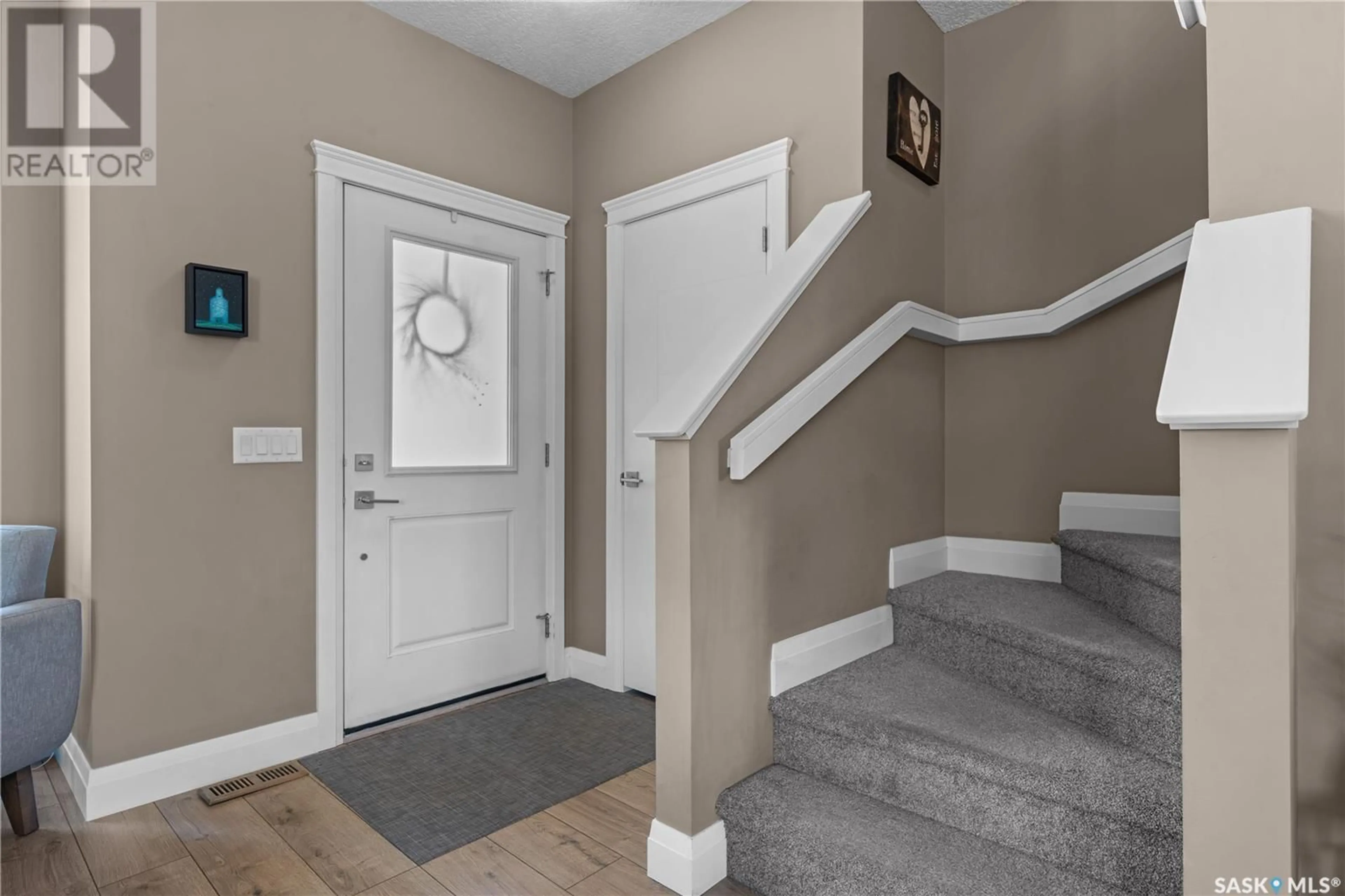 Indoor entryway for 5301 GREEN SILVERBERRY DRIVE, Regina Saskatchewan S4V3M5