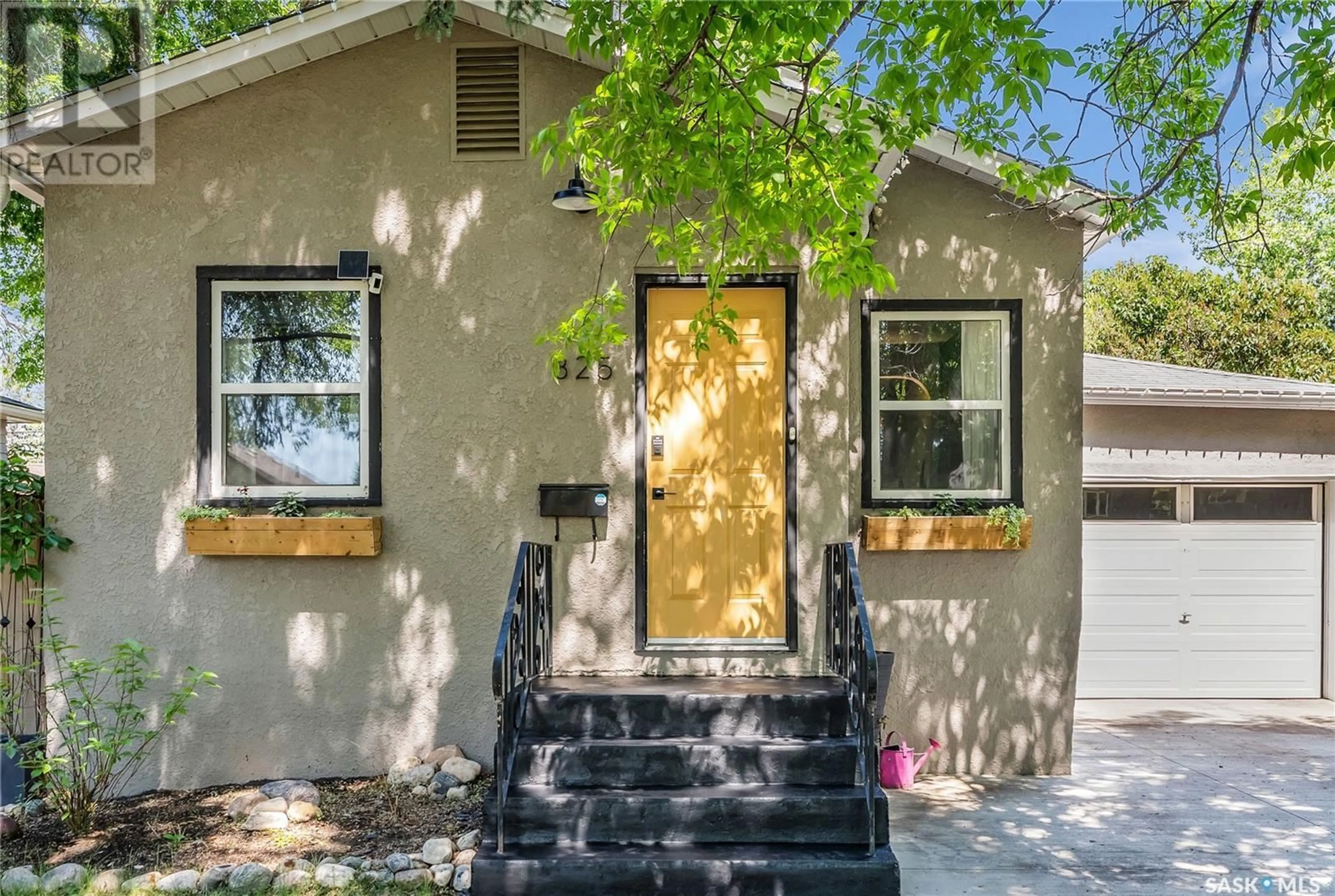 Unknown for 825 4TH STREET, Saskatoon Saskatchewan S7H1K3