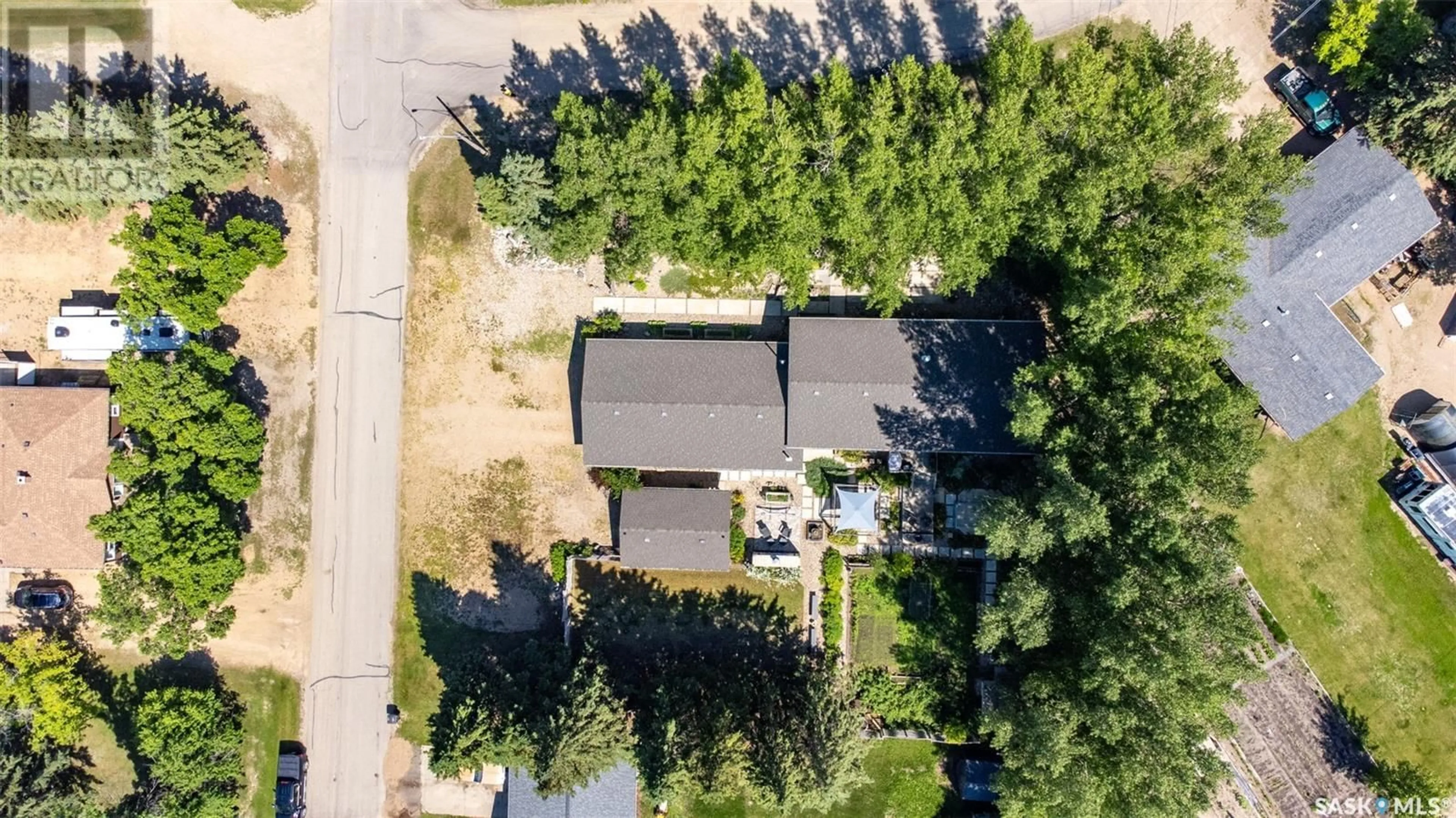 A pic from outside/outdoor area/front of a property/back of a property/a pic from drone, street for 214 WEST ROAD, Leroy Saskatchewan S0K2P0