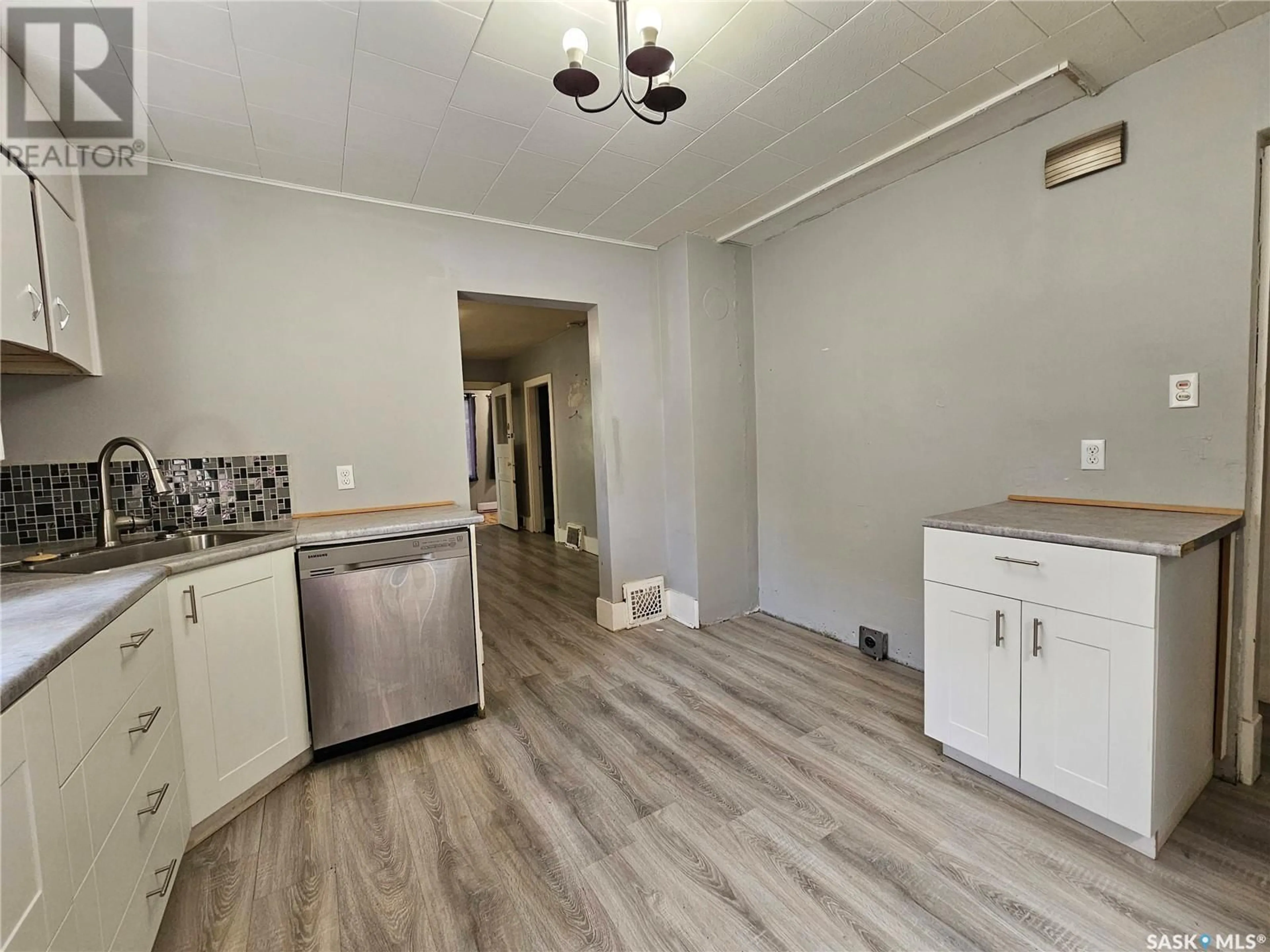 A pic of a room for 712 101ST STREET, North Battleford Saskatchewan S9A0Z1