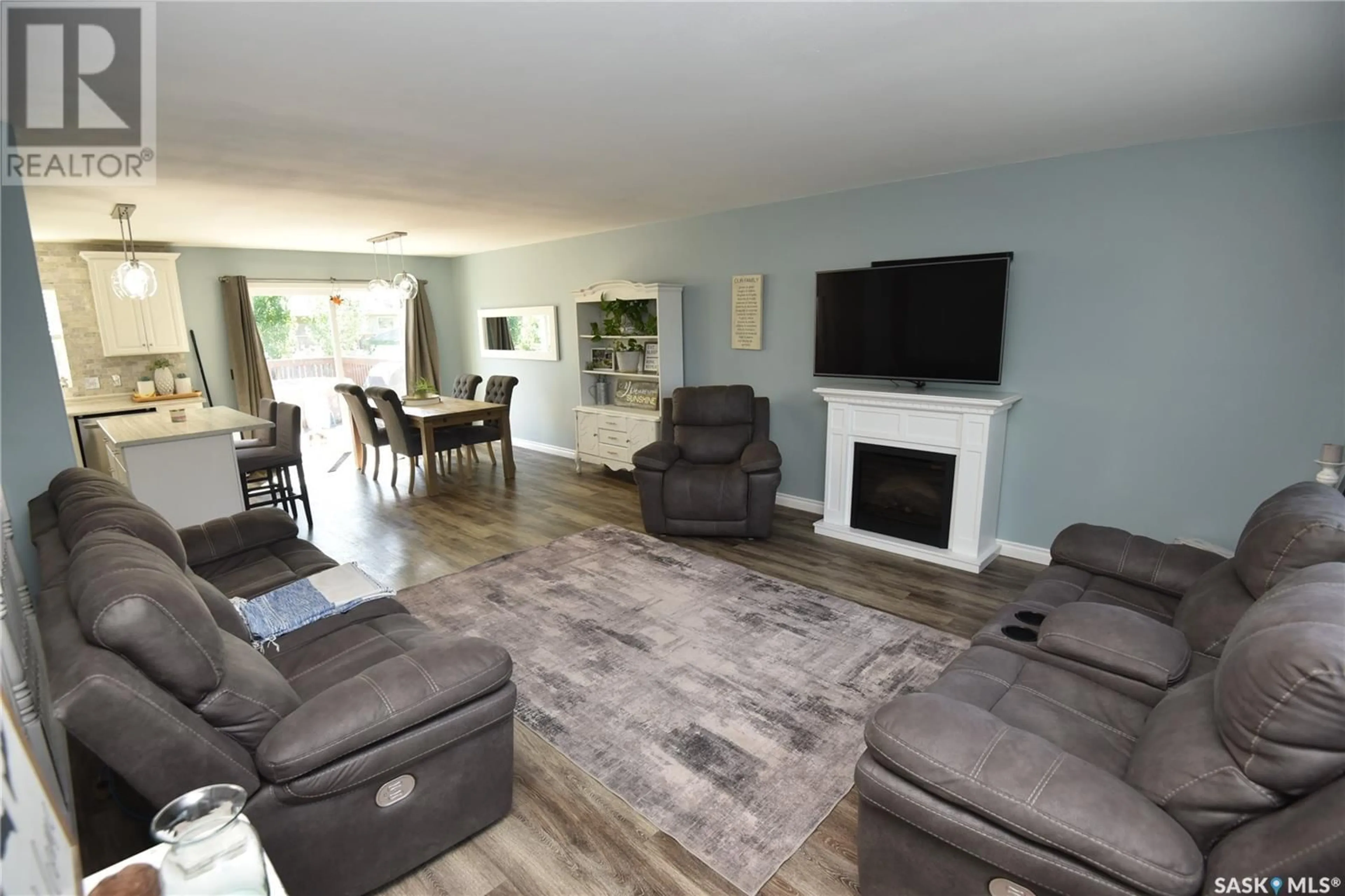 Living room with furniture, unknown for 113 6TH STREET, Nipawin Saskatchewan S0E1E0