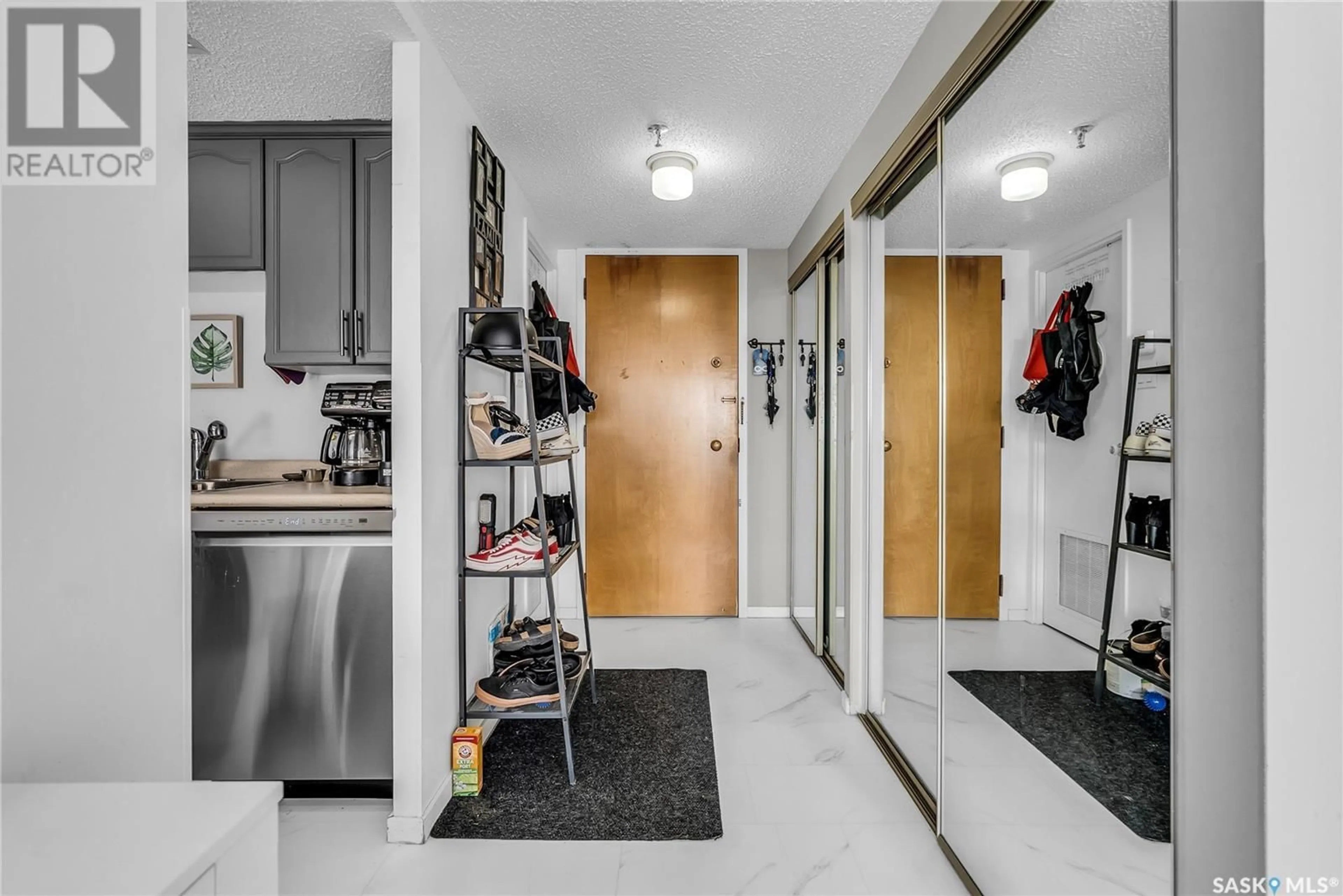 Indoor entryway for N - 1402 315 5TH AVENUE, Saskatoon Saskatchewan S7K5Z8
