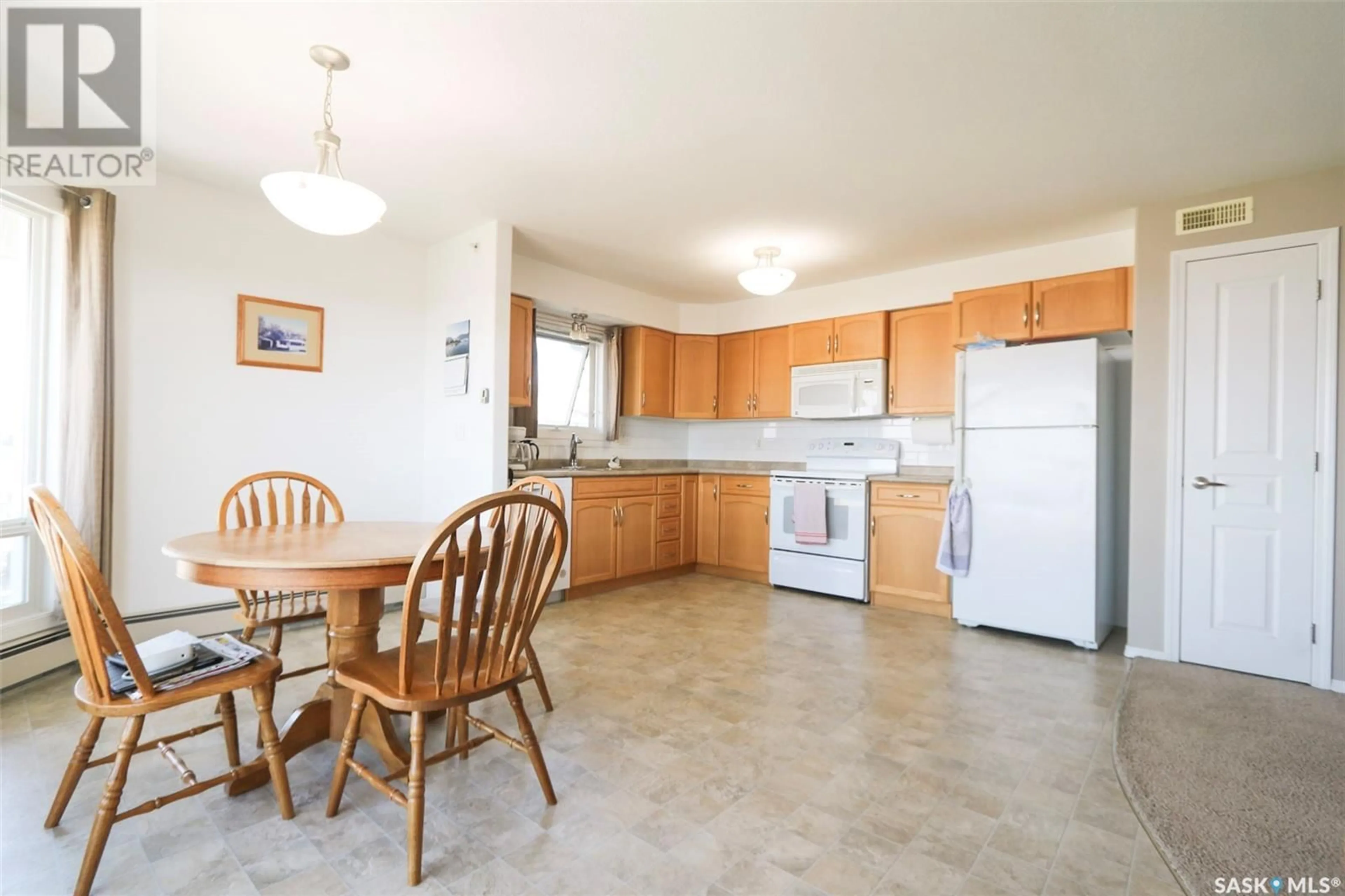 Standard kitchen, ceramic/tile floor for 345 - 303 MORRISON DRIVE, Yorkton Saskatchewan S3N3C4