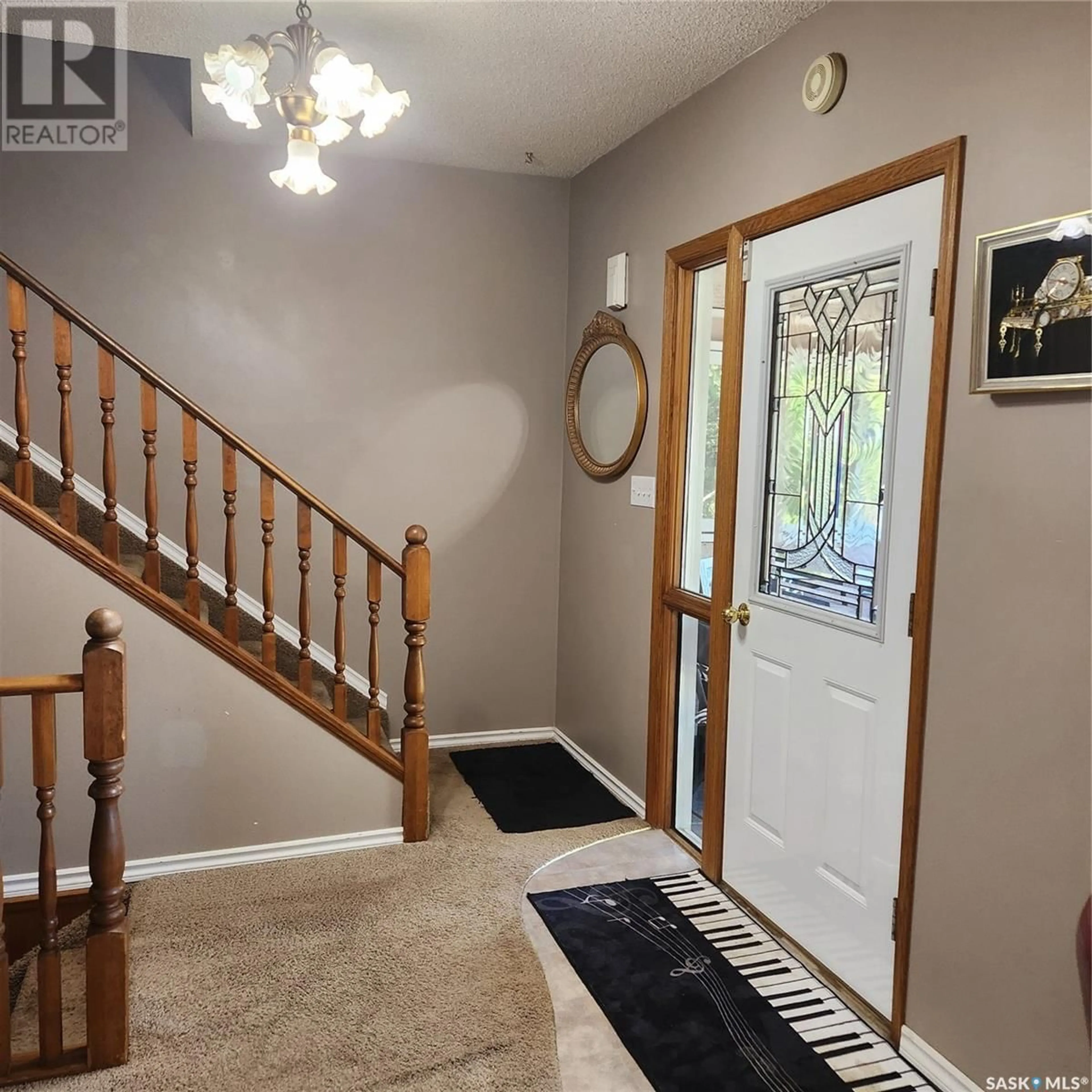 Unknown for 33 HOME STREET, Moose Jaw Saskatchewan S6H4X2