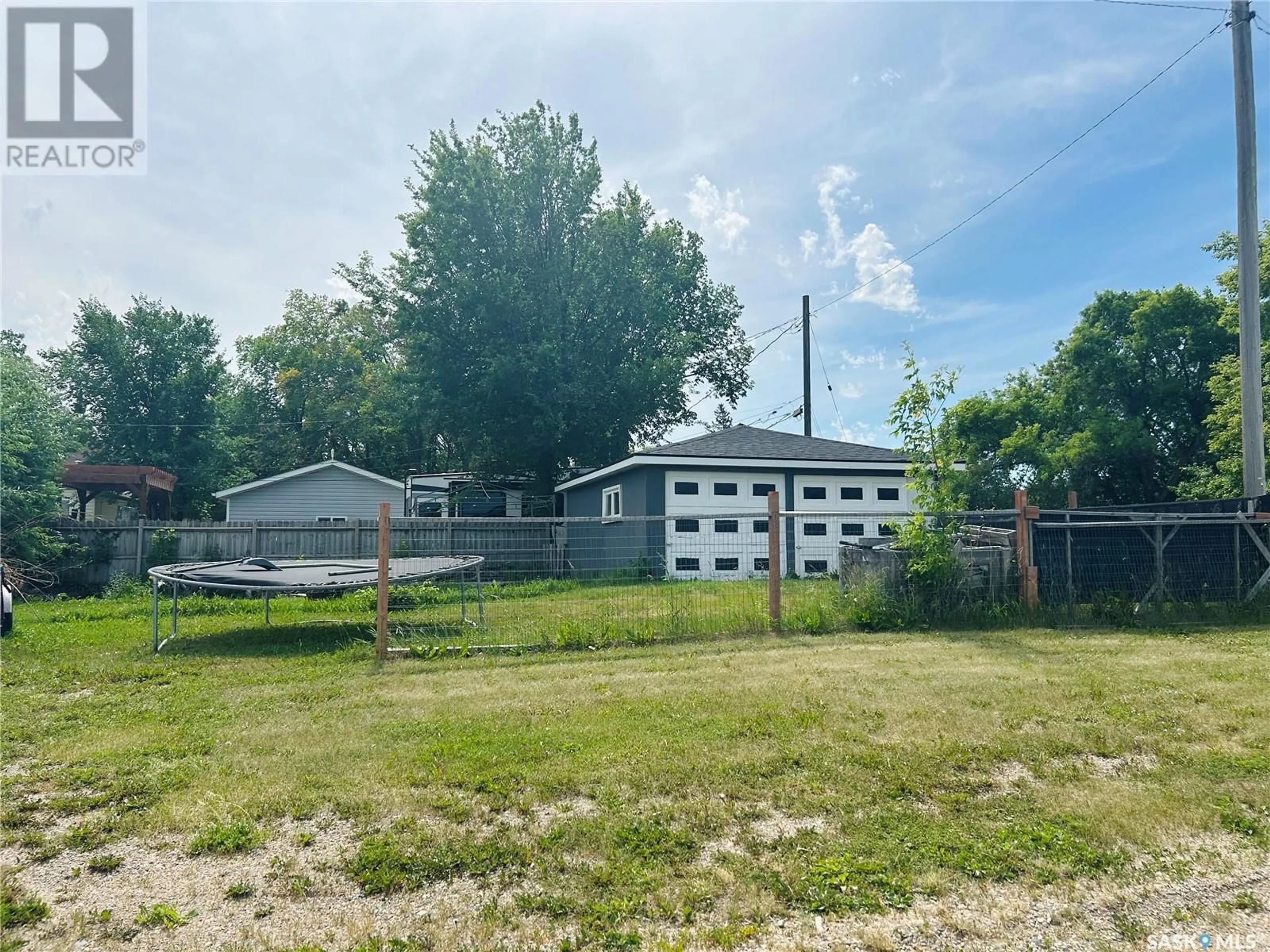 A pic from outside/outdoor area/front of a property/back of a property/a pic from drone, unknown for 604 MCNAUGHTON STREET, Moosomin Saskatchewan S0G3N0