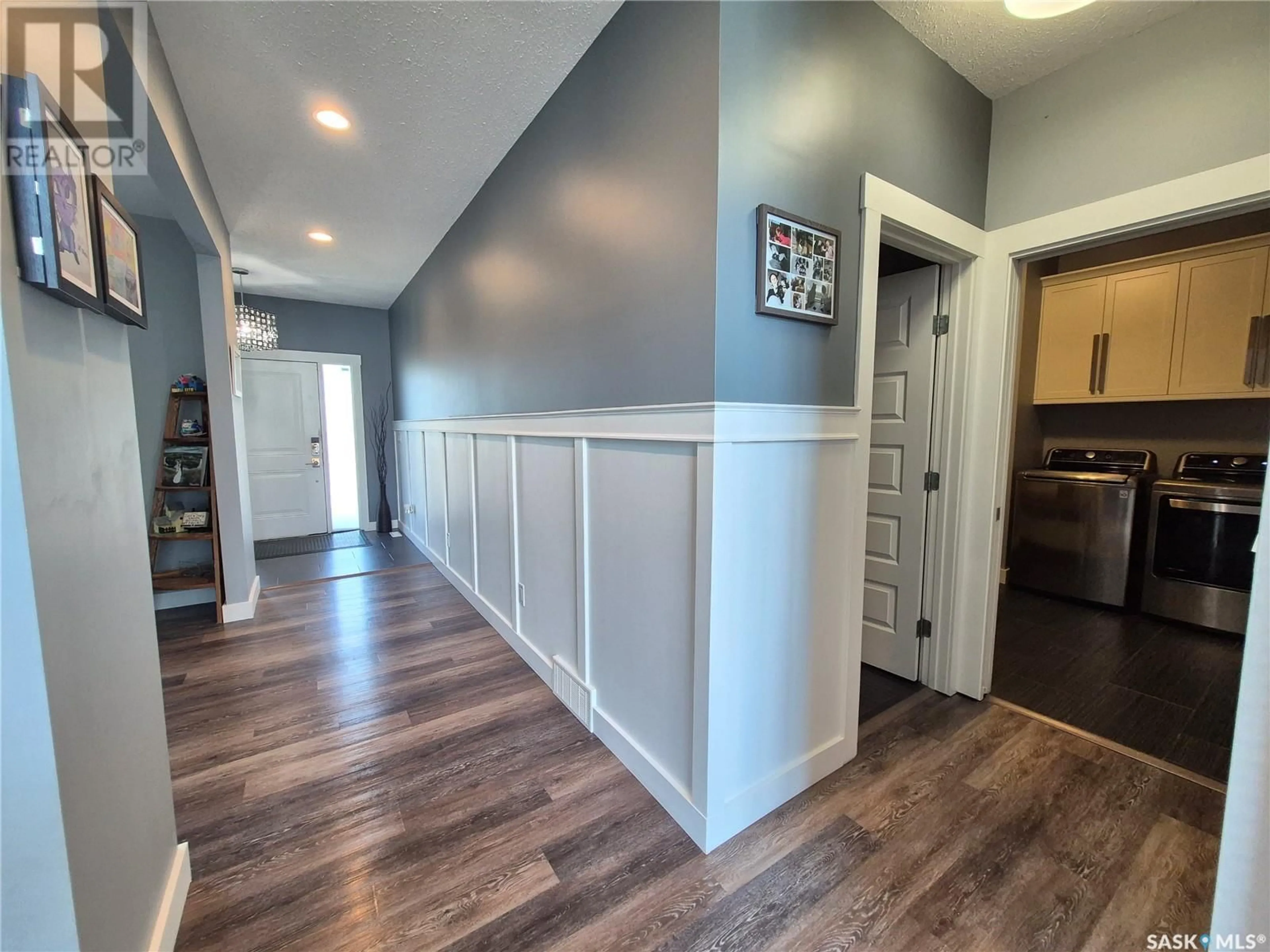 Indoor entryway for 836 MCTAGGART DRIVE, Weyburn Saskatchewan S4H3M6