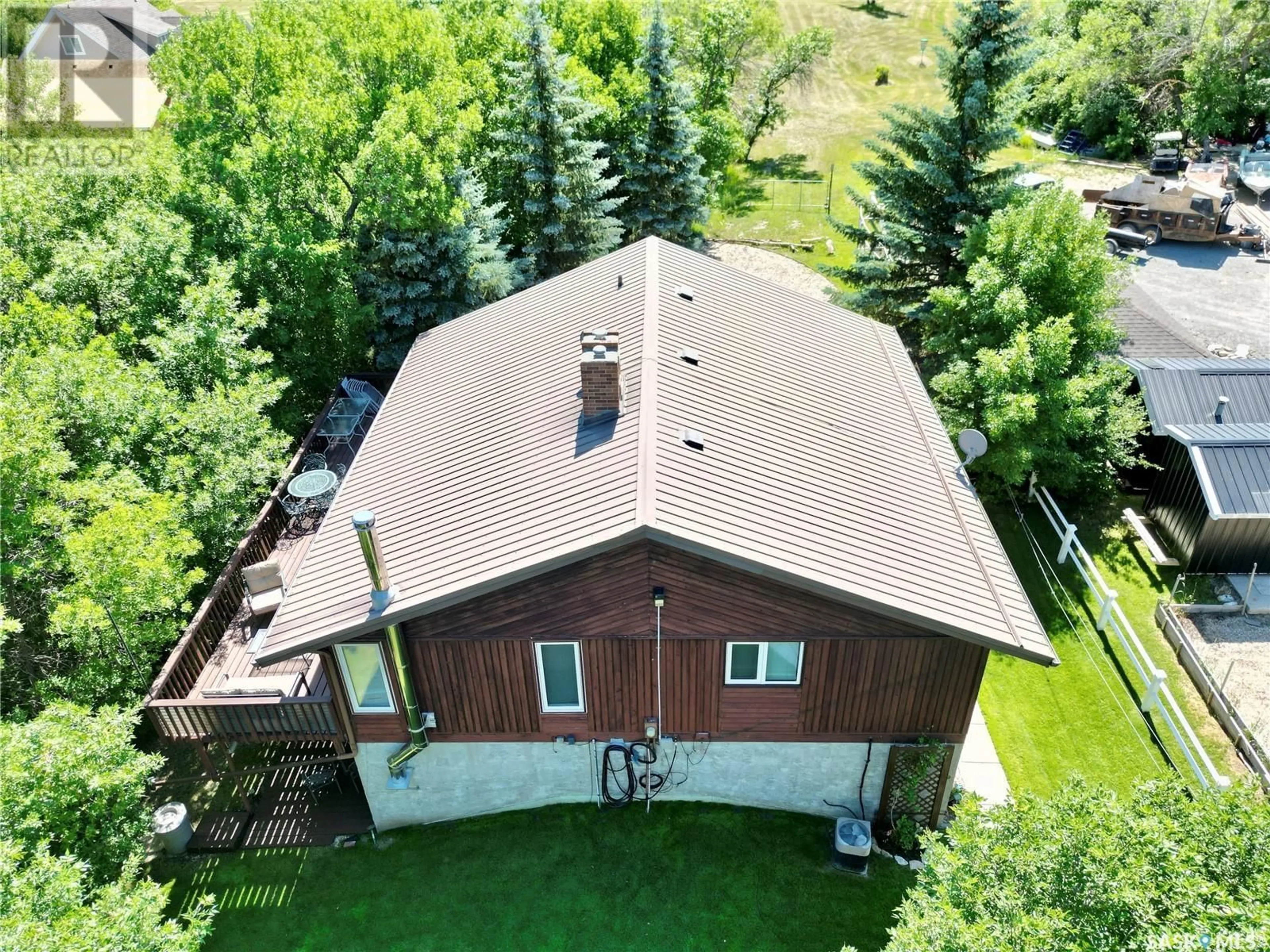 A pic from outside/outdoor area/front of a property/back of a property/a pic from drone, unknown for 250 6TH STREET, Buena Vista Saskatchewan S2V1B1