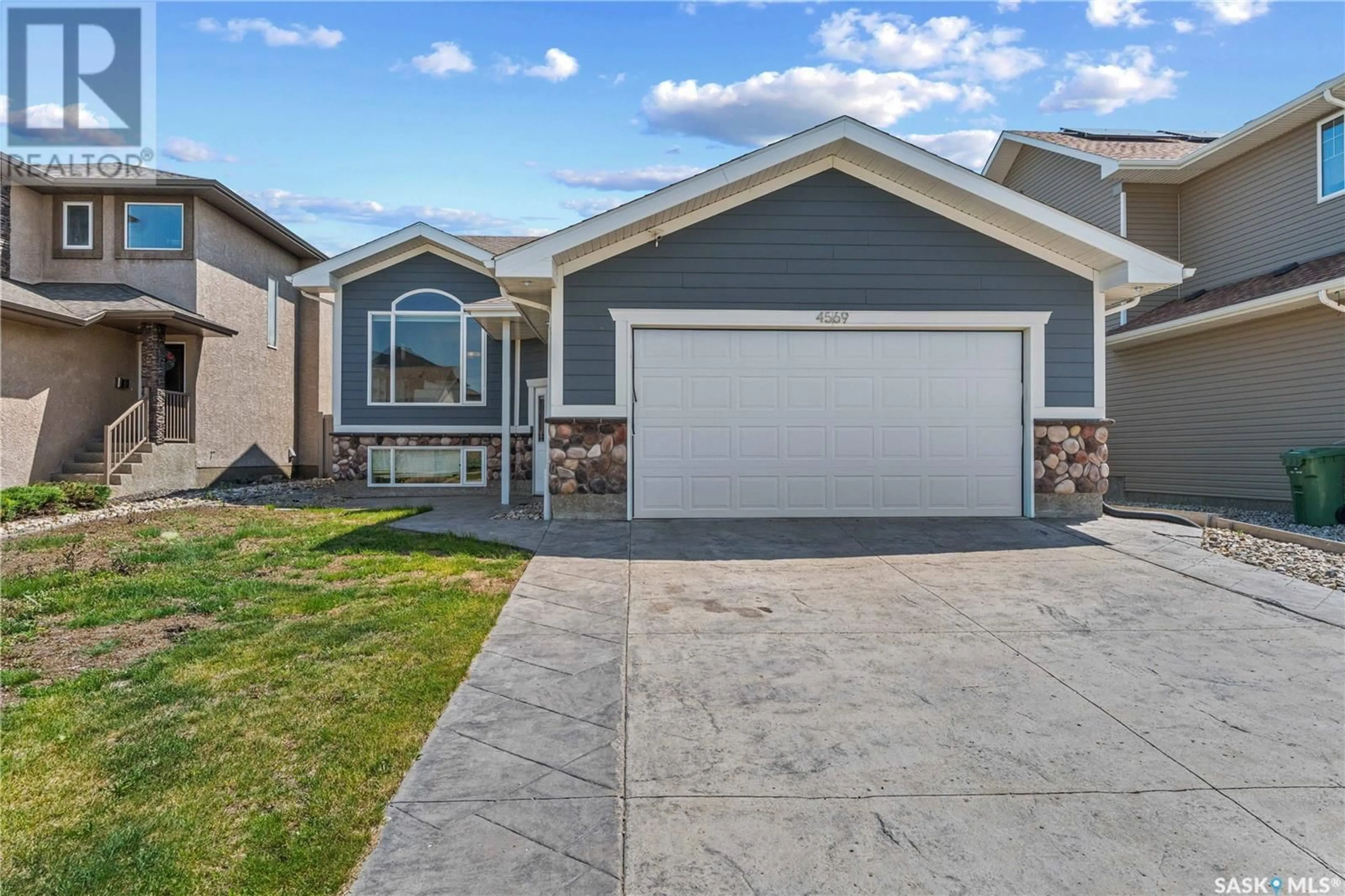 Home with vinyl exterior material, street for 4569 HAMES CRESCENT, Regina Saskatchewan S4W0B5