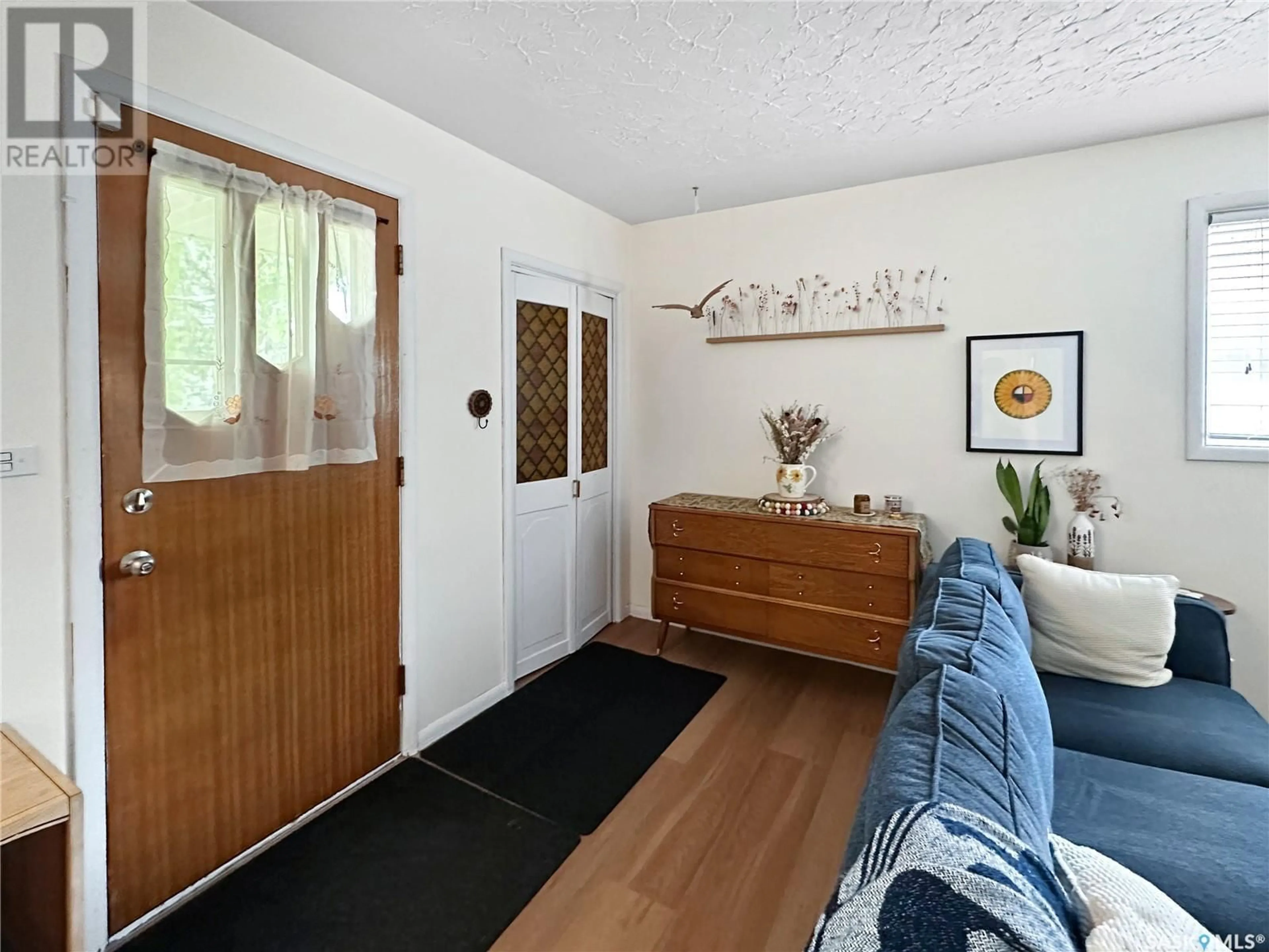Indoor entryway for 444 9TH STREET, Prince Albert Saskatchewan S6V0Y2