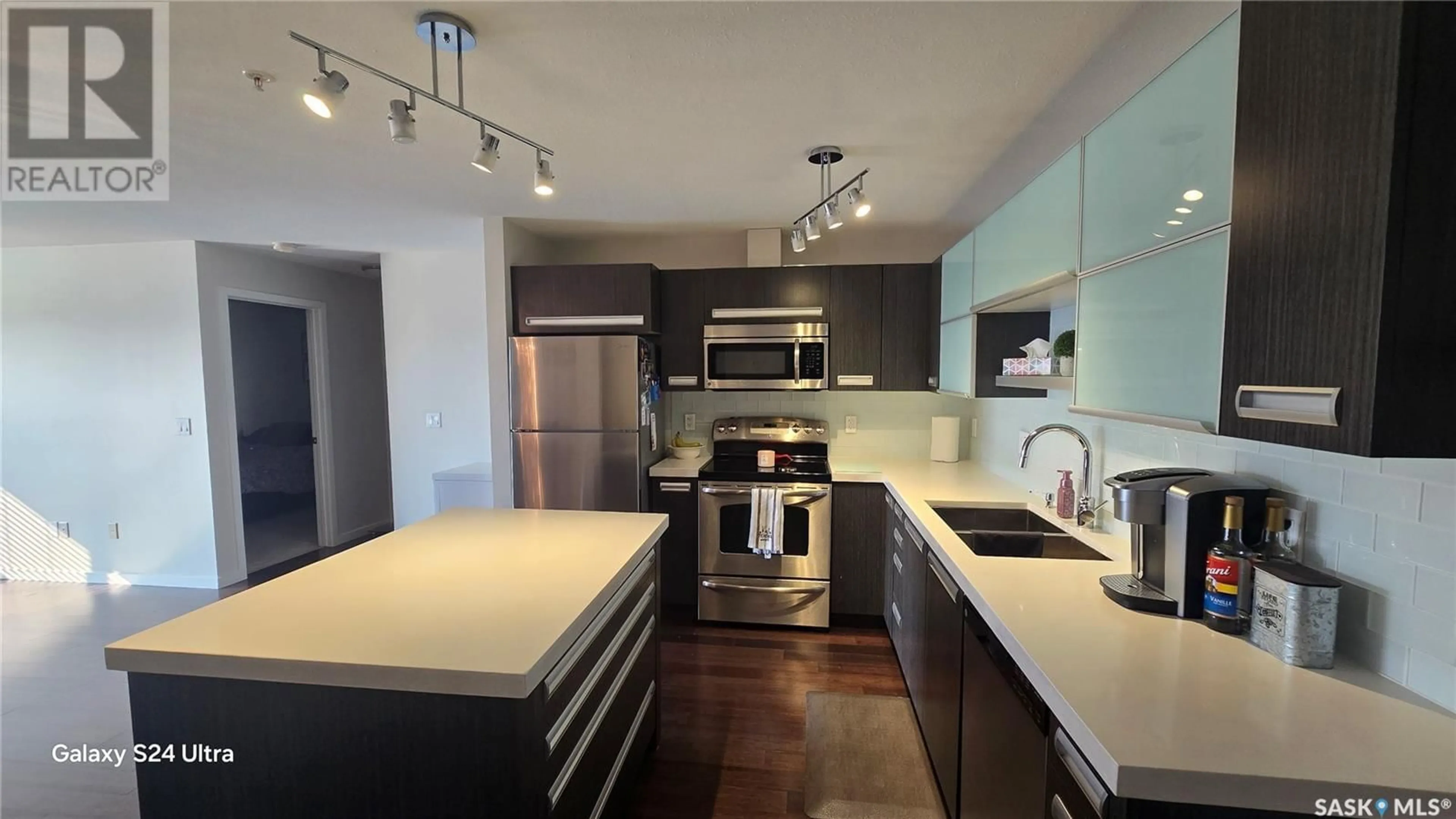 Open concept kitchen, unknown for 220 - 1610 DAKOTA DRIVE, Regina Saskatchewan S4Z0A5