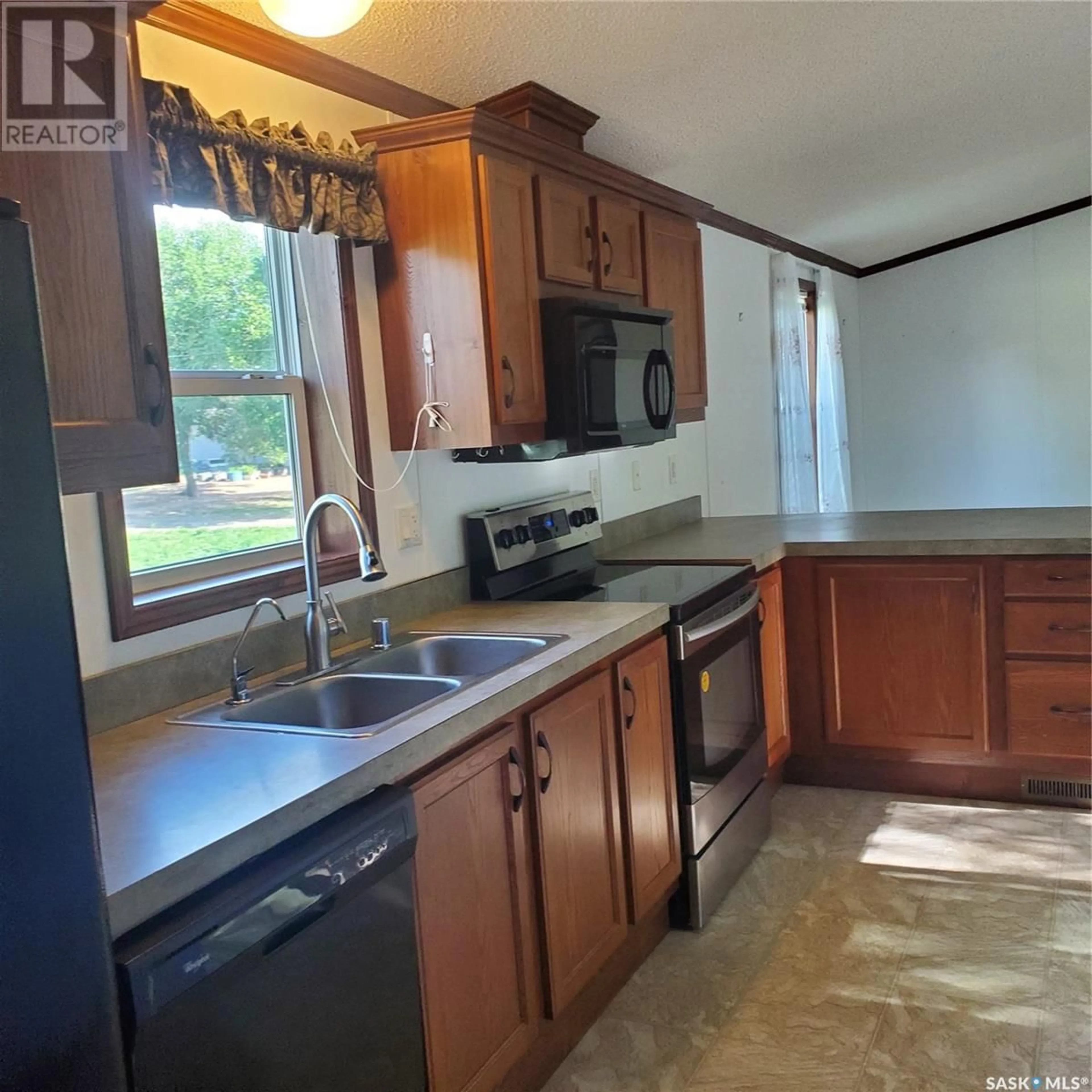 Standard kitchen, unknown for 357 TIVERTON AVENUE, Torquay Saskatchewan S0C2L0