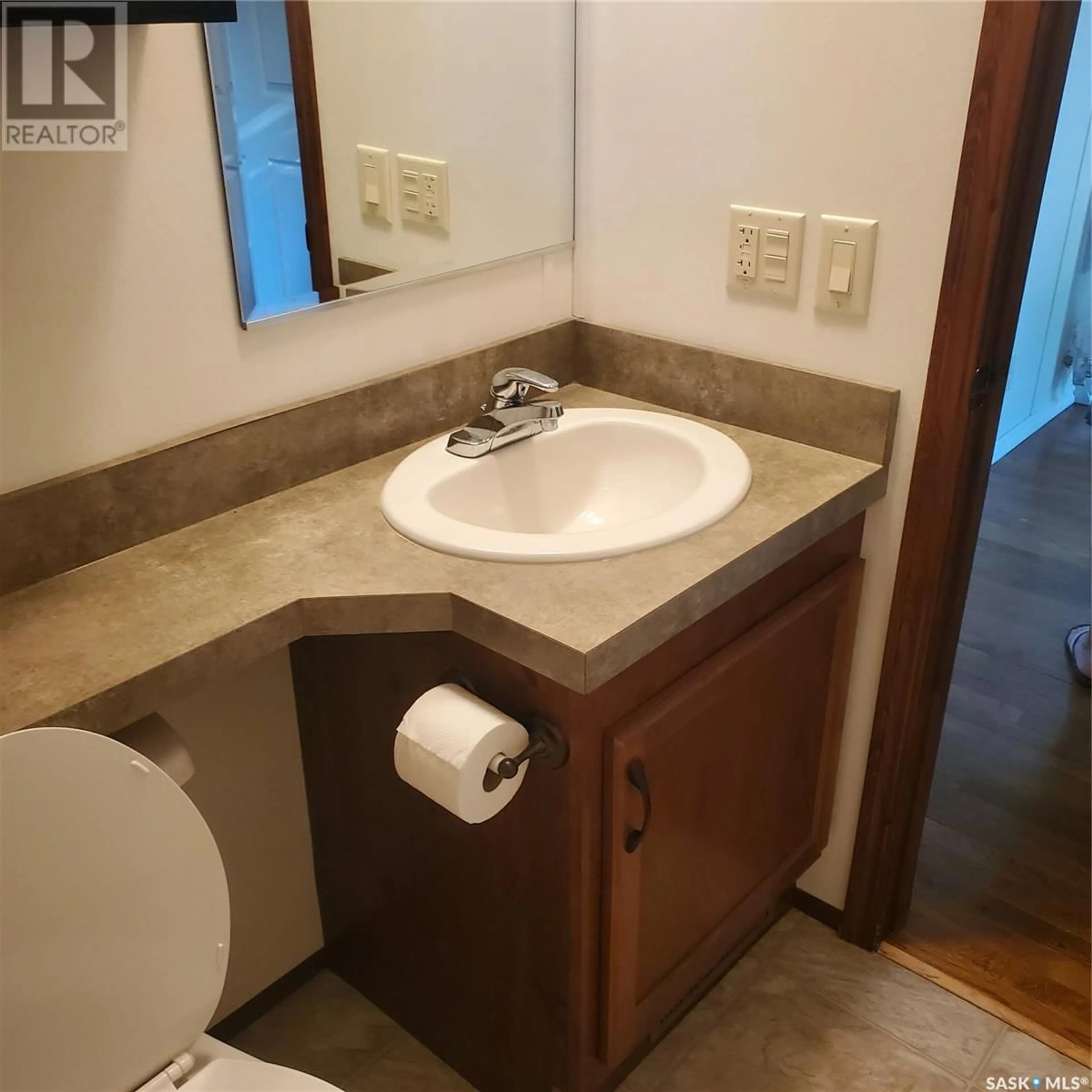 Standard bathroom, ceramic/tile floor for 357 TIVERTON AVENUE, Torquay Saskatchewan S0C2L0