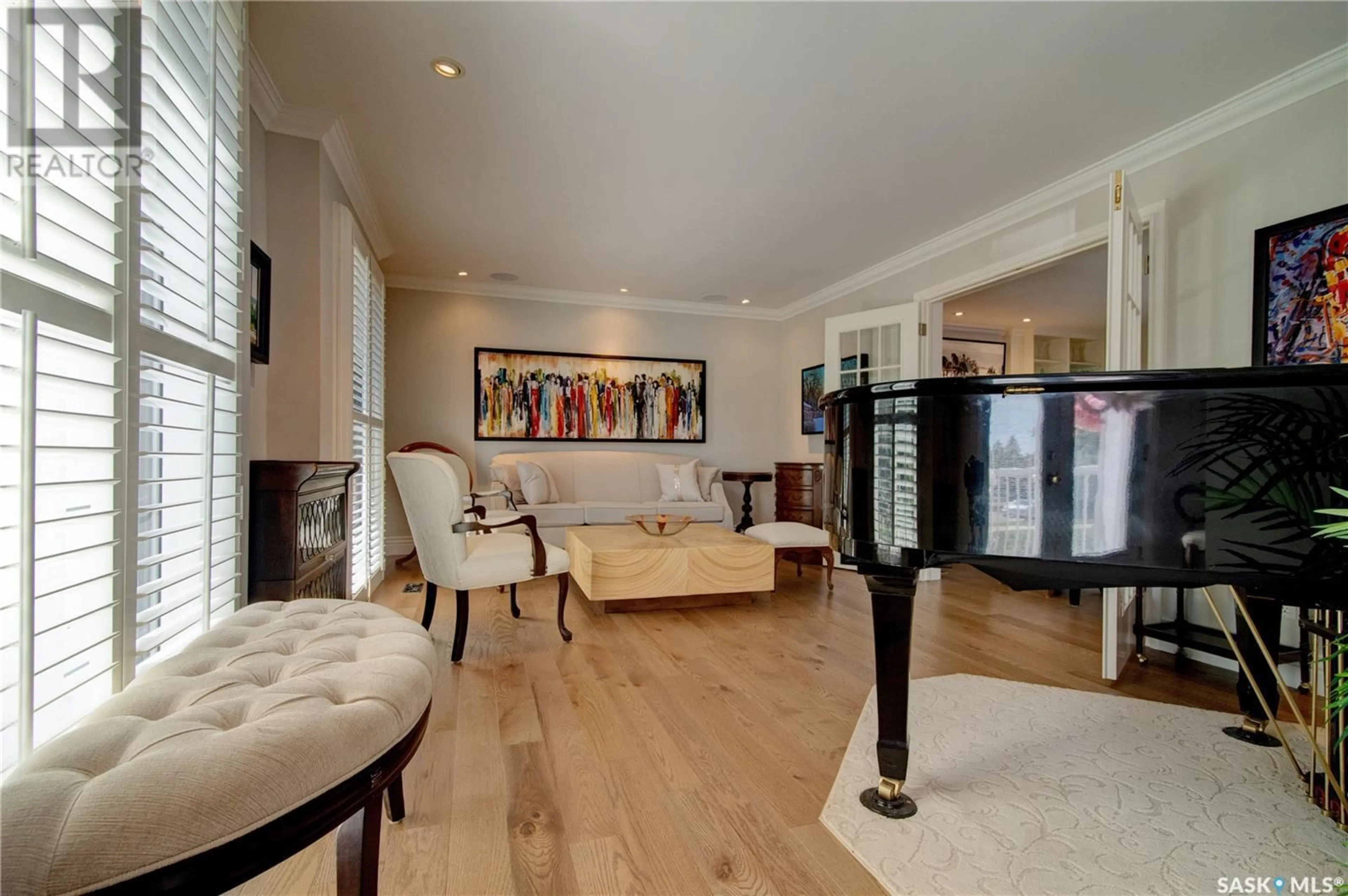 Indoor foyer for 14 LOWRY PLACE, Regina Saskatchewan S4S6C6