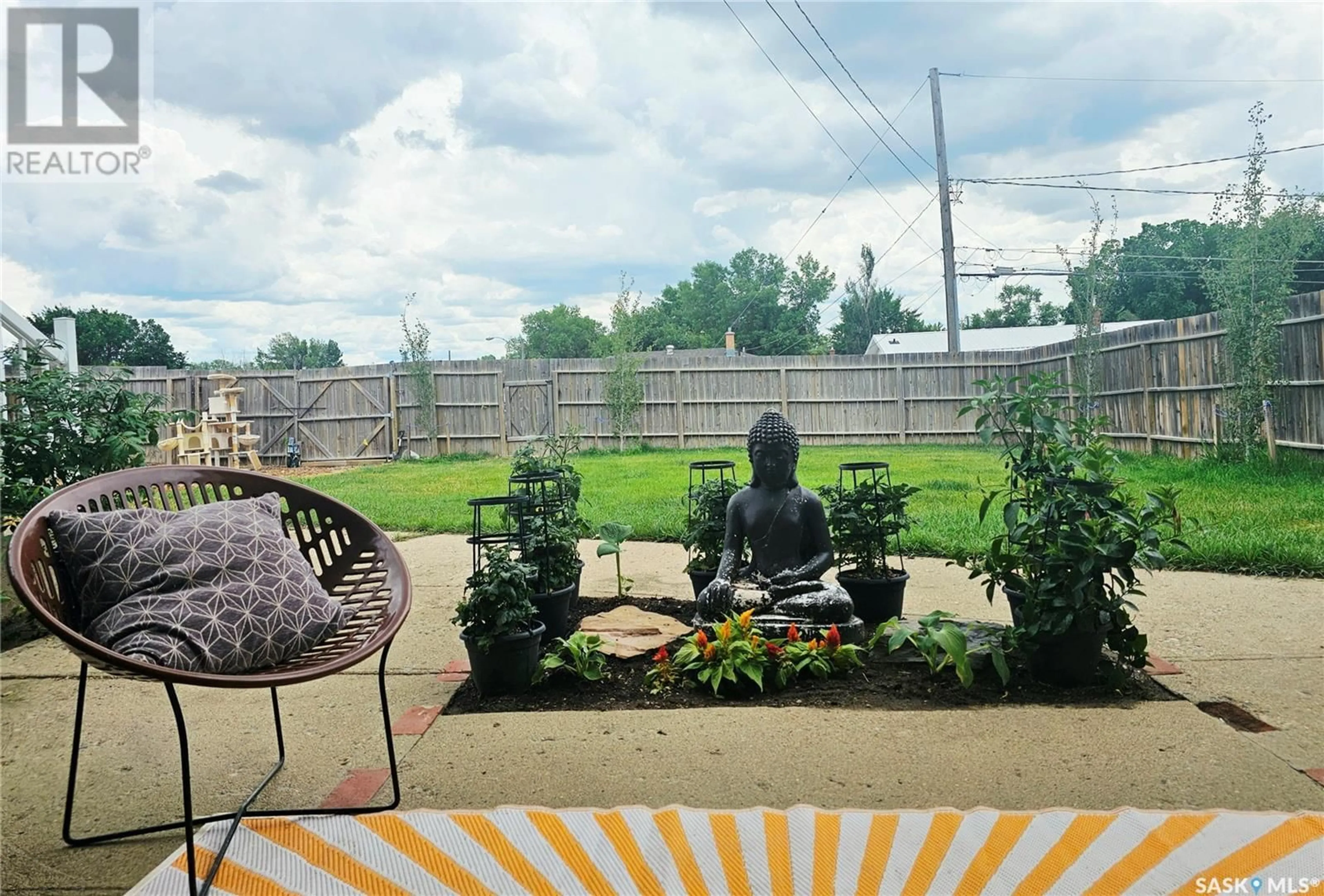 Patio, unknown for E - 1660 BELL STREET, Swift Current Saskatchewan S9H1S7