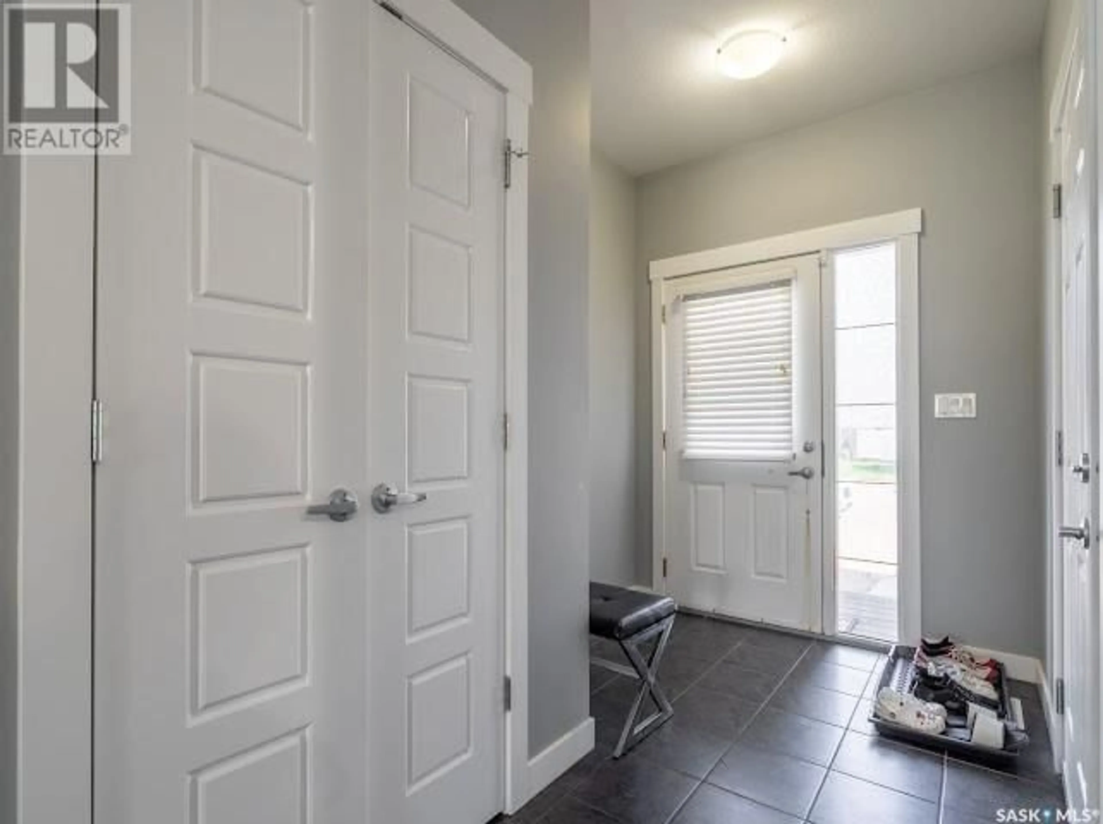 Indoor entryway for E - 4809 GREEN ROCK ROAD, Regina Saskatchewan S4V3L1
