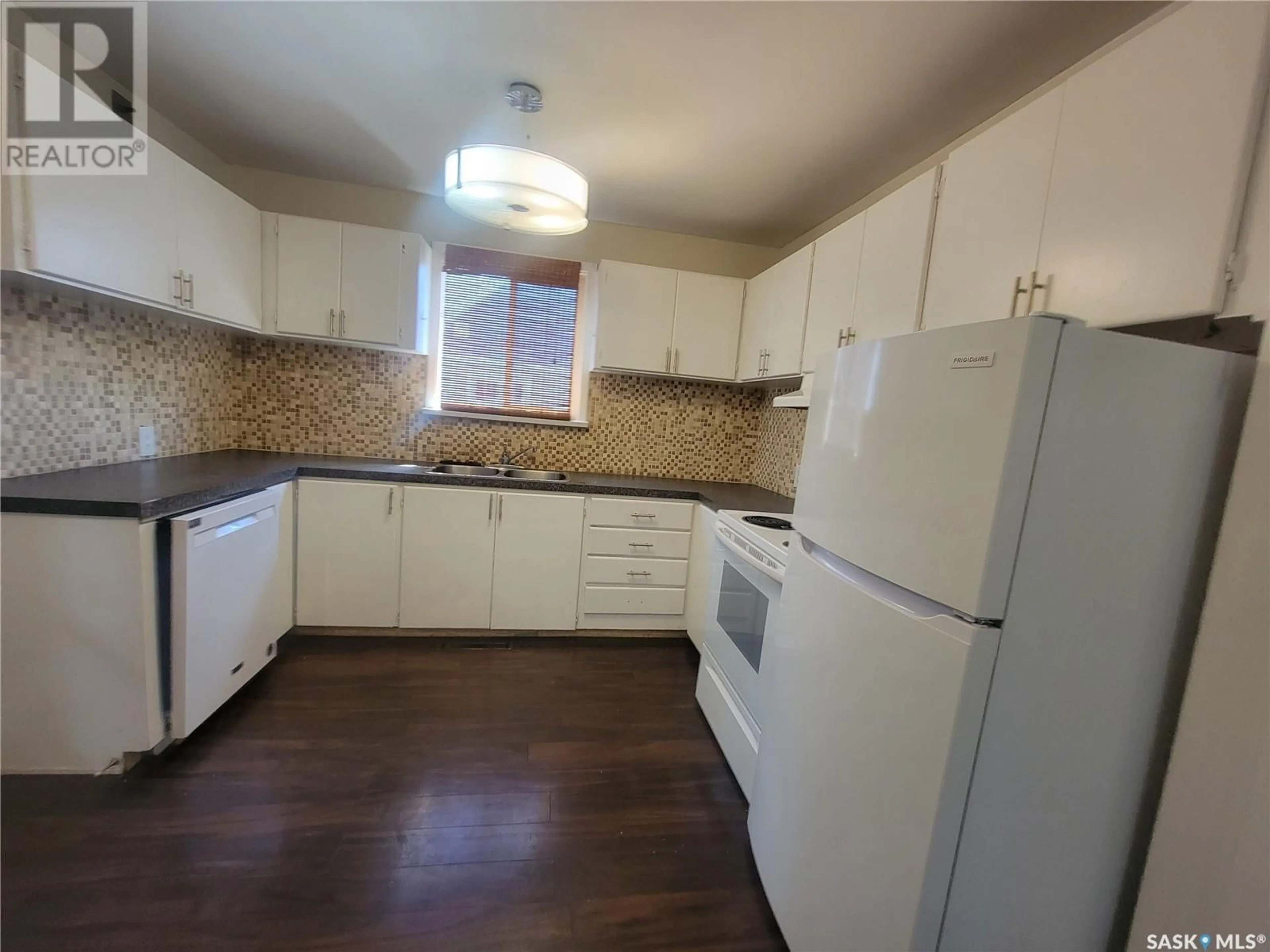 Standard kitchen, unknown for 862 109TH STREET, North Battleford Saskatchewan S9A2C9